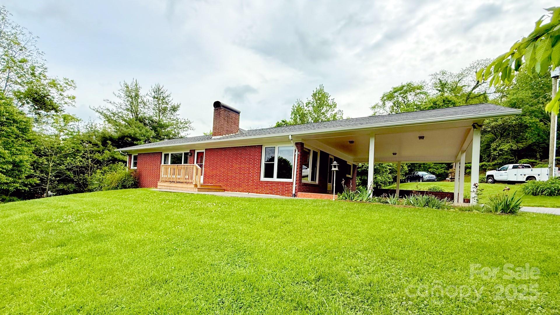 147 Forest Hill Drive Property Photo 1