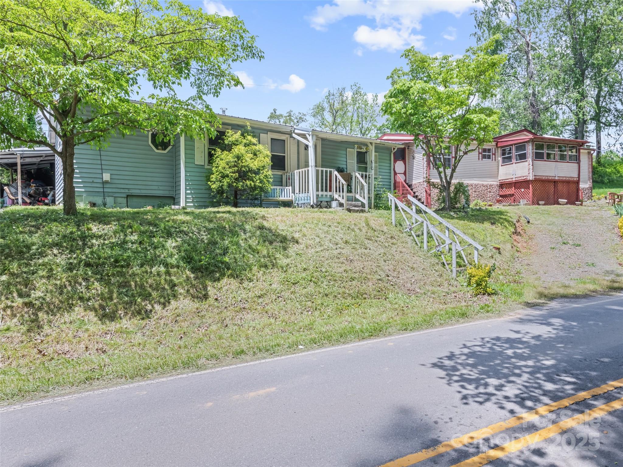 3407 & 3383 Thickety Road Property Photo 1