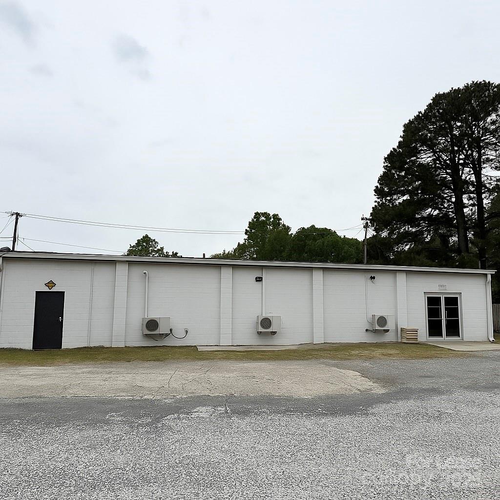 2130 S Main Street Property Photo 3