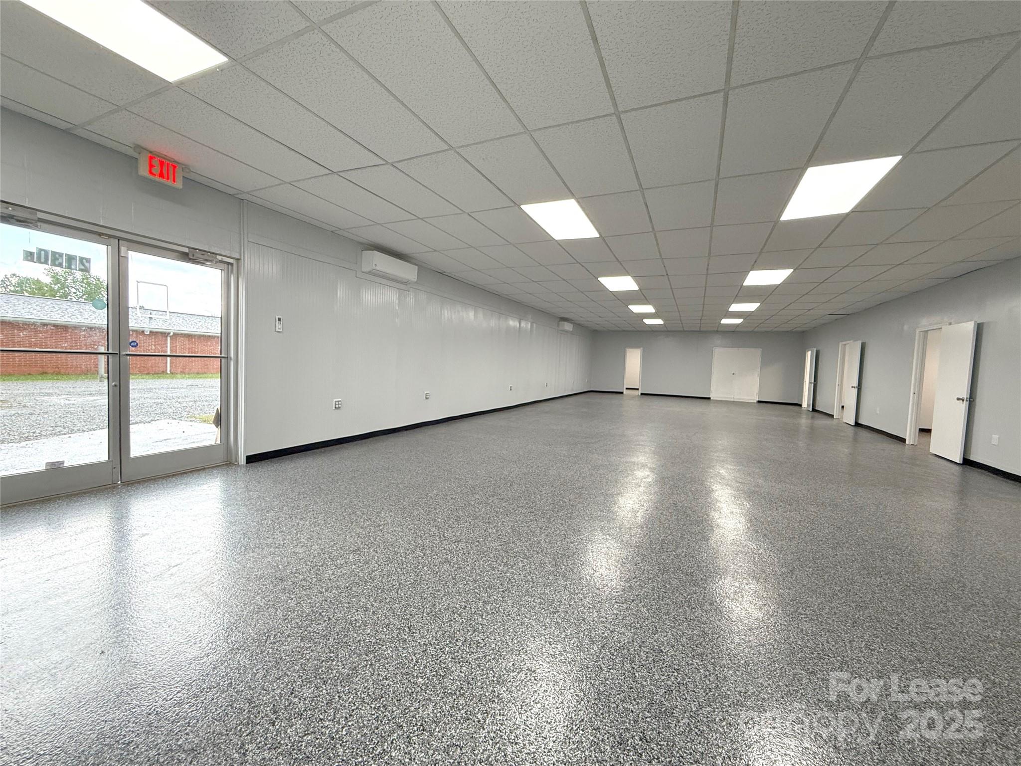 2130 S Main Street Property Photo 10