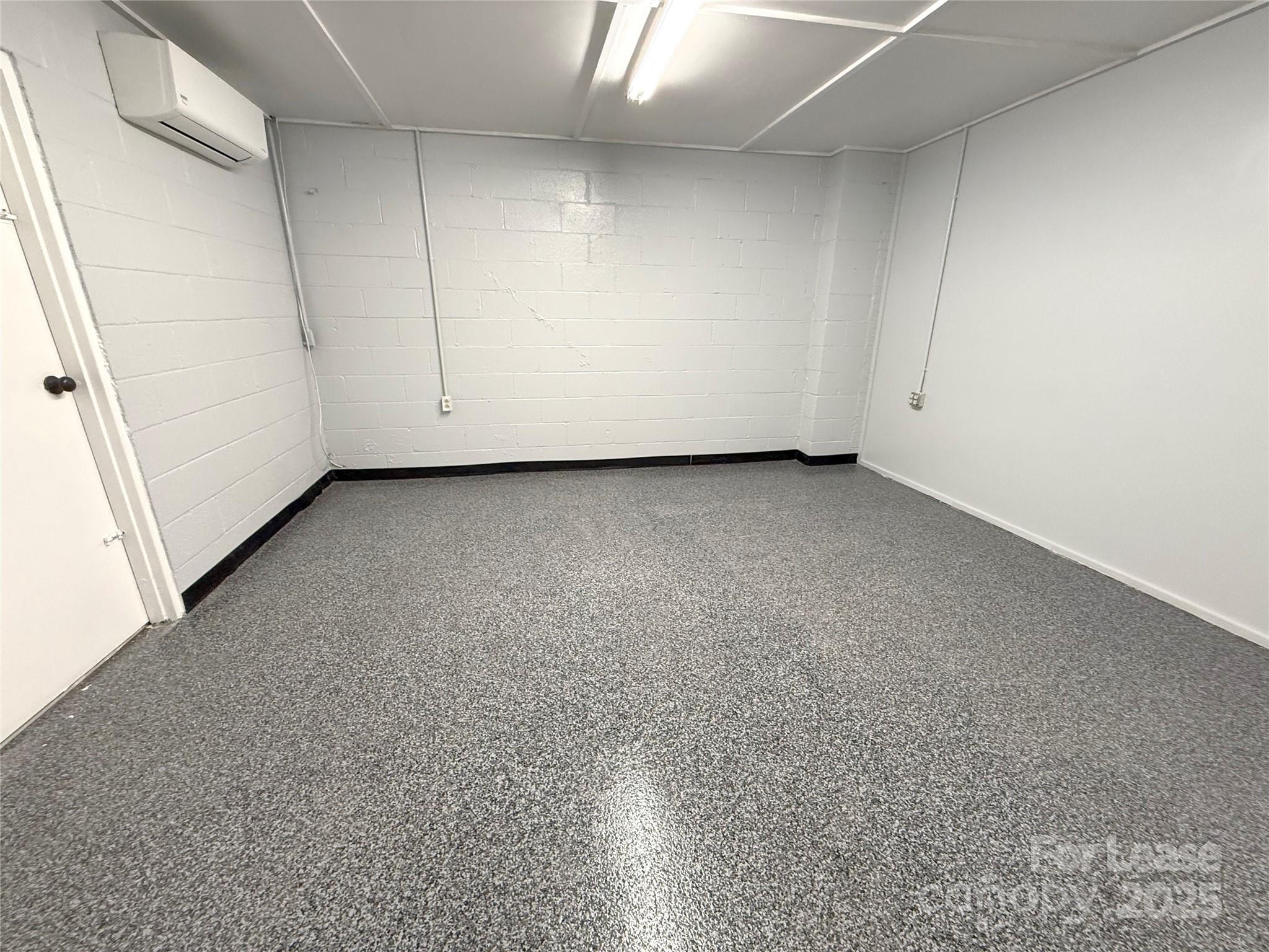 2130 S Main Street Property Photo 30