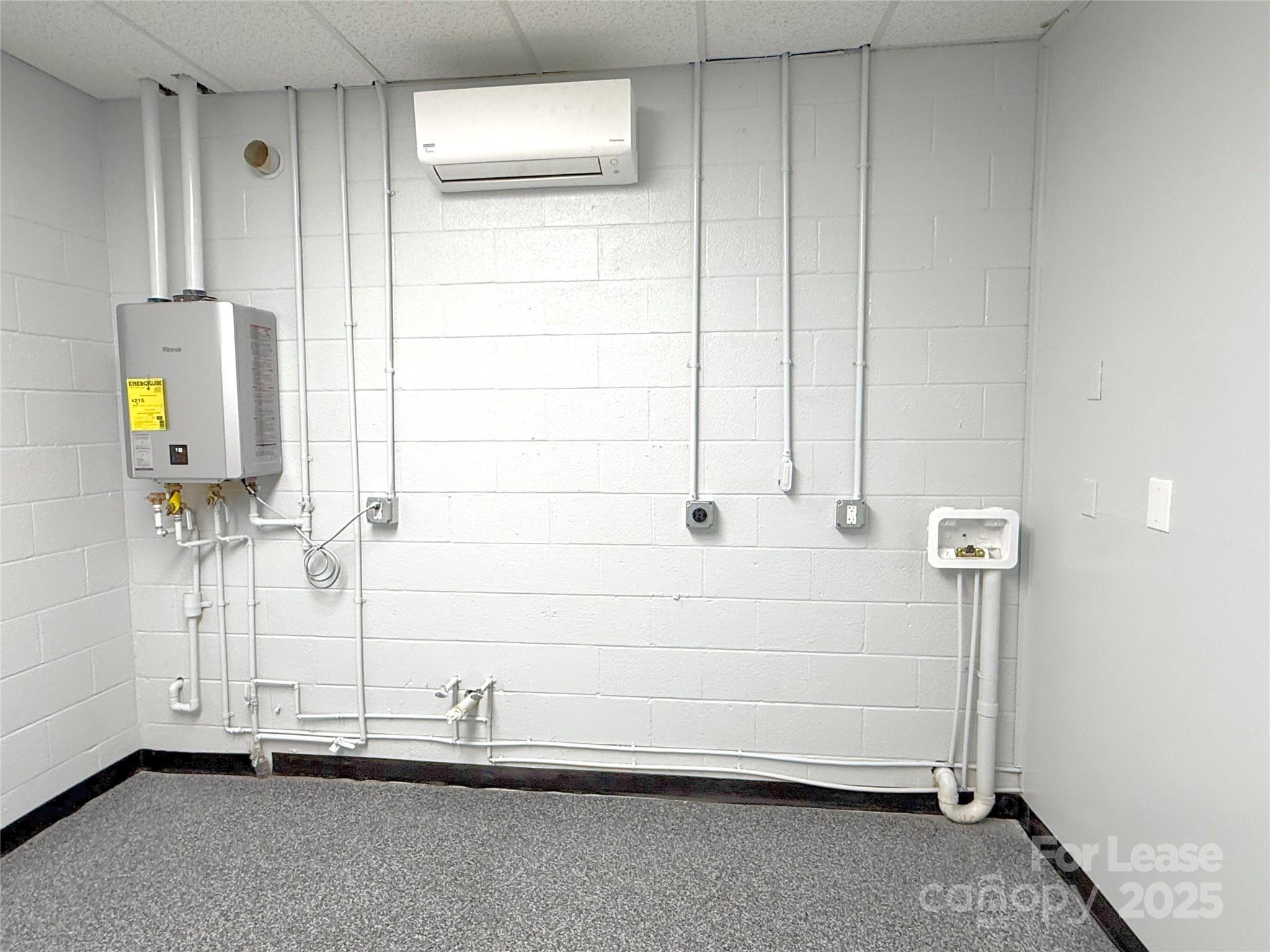 2130 S Main Street Property Photo 40