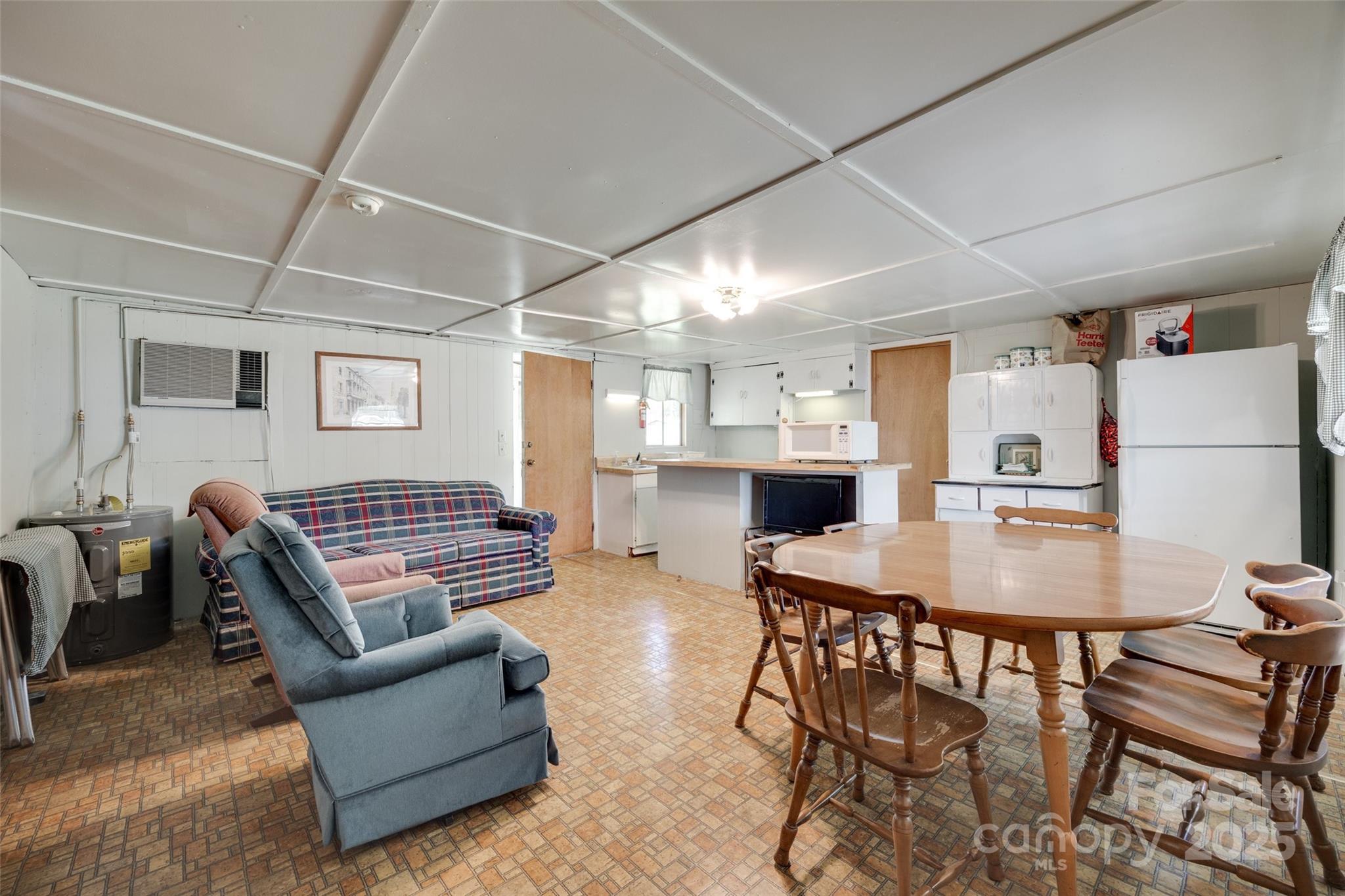 2474 Cottage Lane Property Photo 11