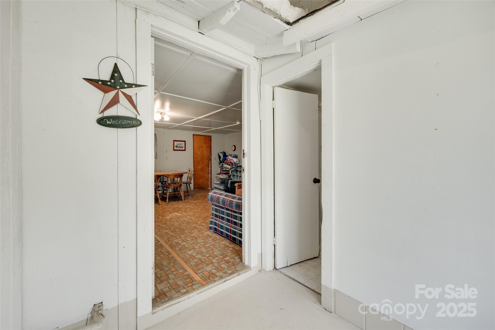 2474 Cottage Lane Property Photo 16