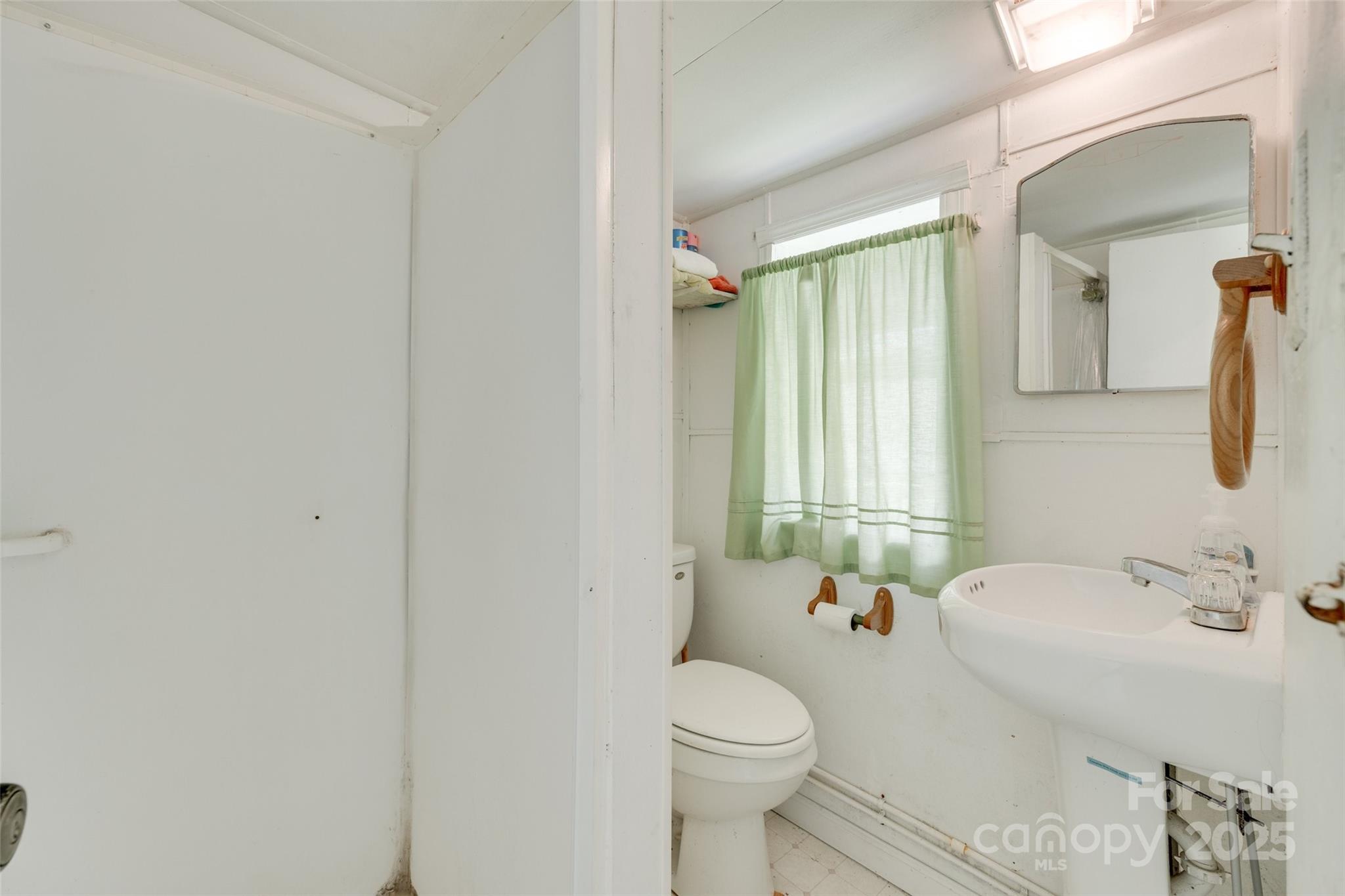 2474 Cottage Lane Property Photo 17