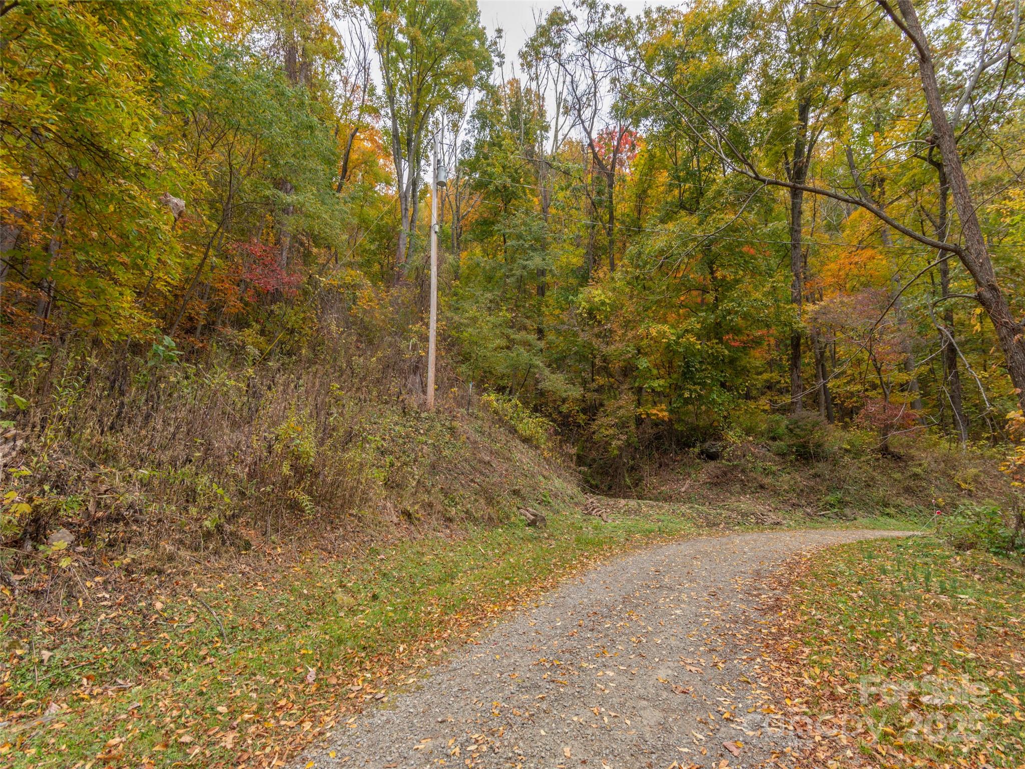 000 Sleepy Hollow Lane 13 Property Photo 3