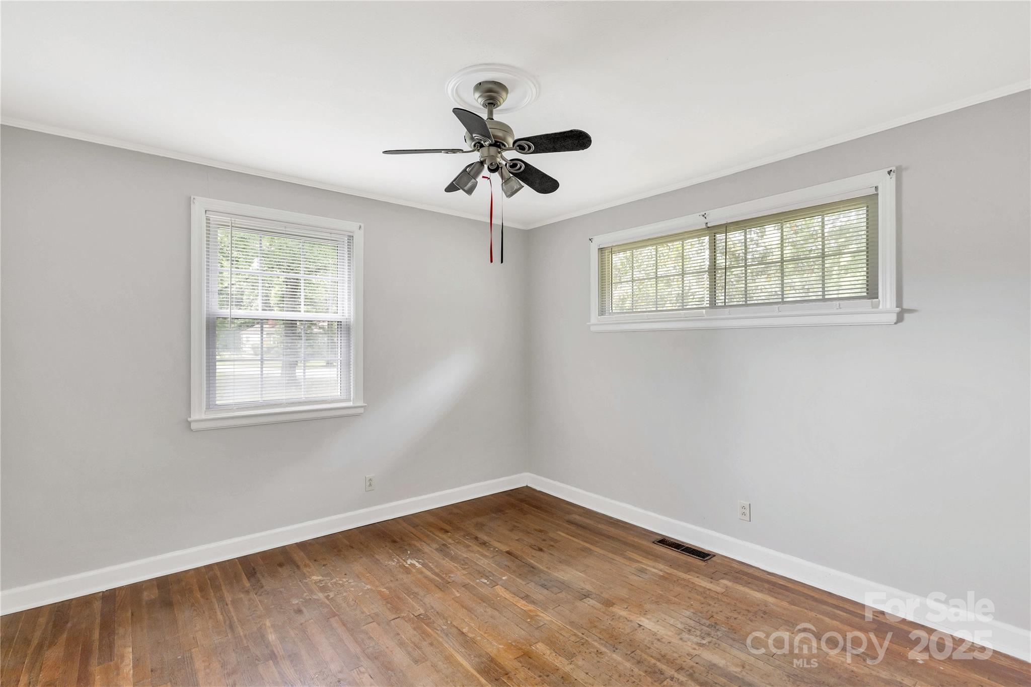 405 N Woodland Drive Property Photo 8