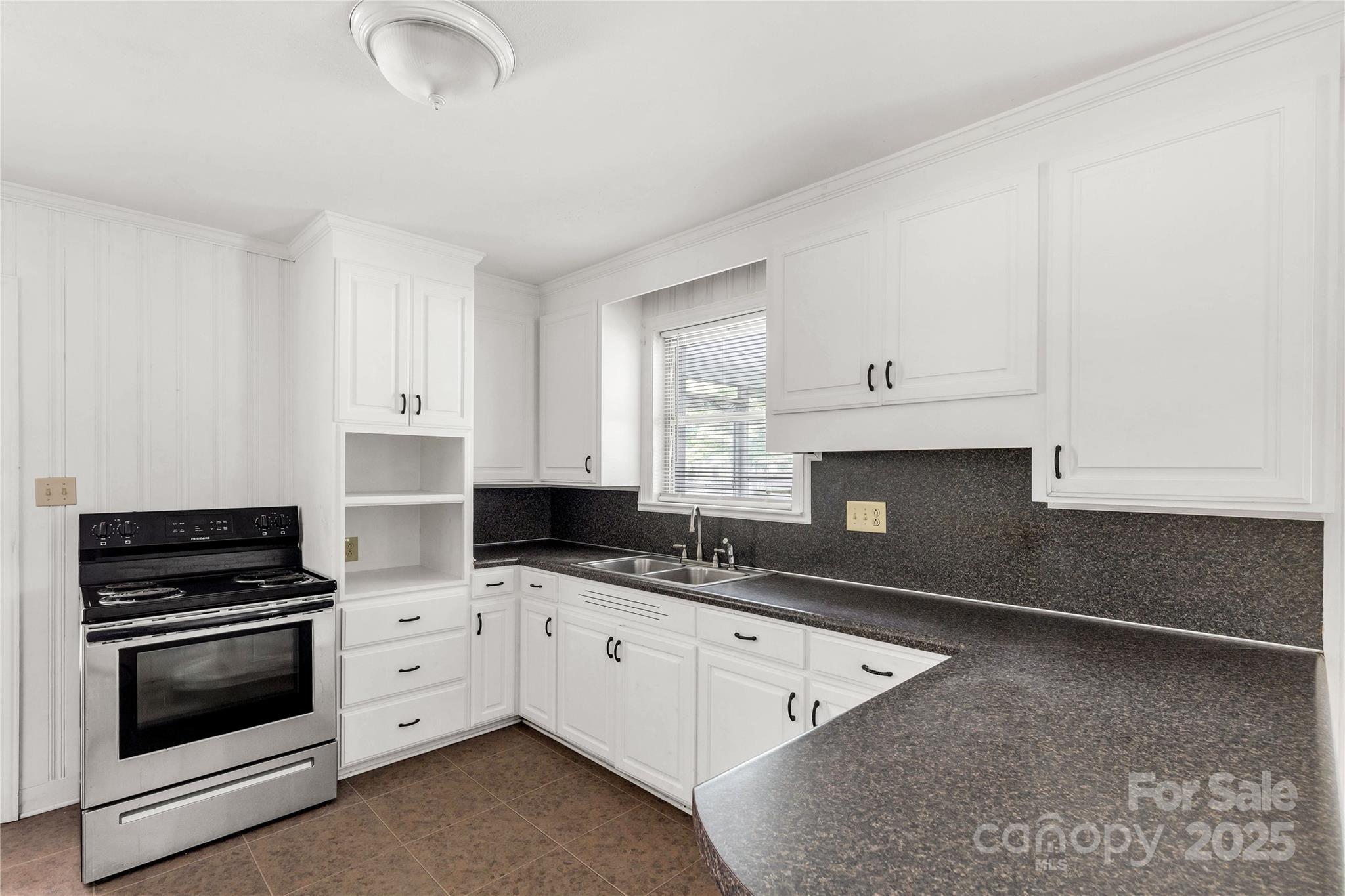 405 N Woodland Drive Property Photo 14
