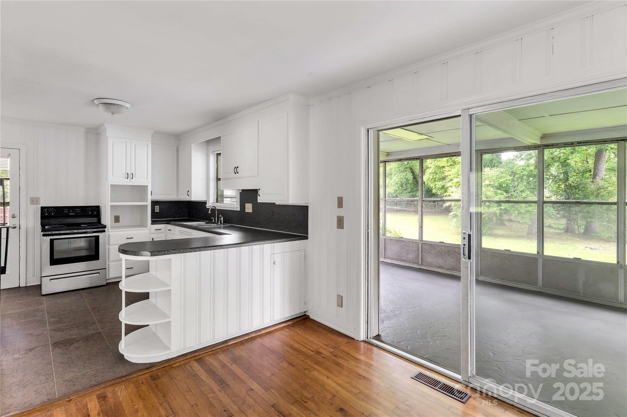 405 N Woodland Drive Property Photo 17