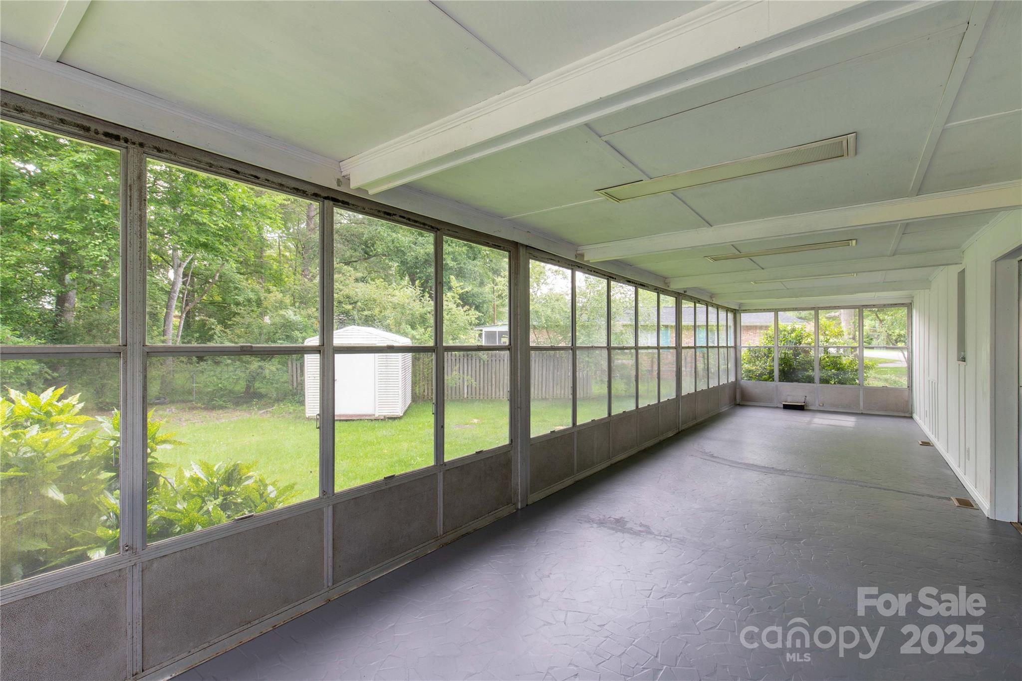 405 N Woodland Drive Property Photo 18
