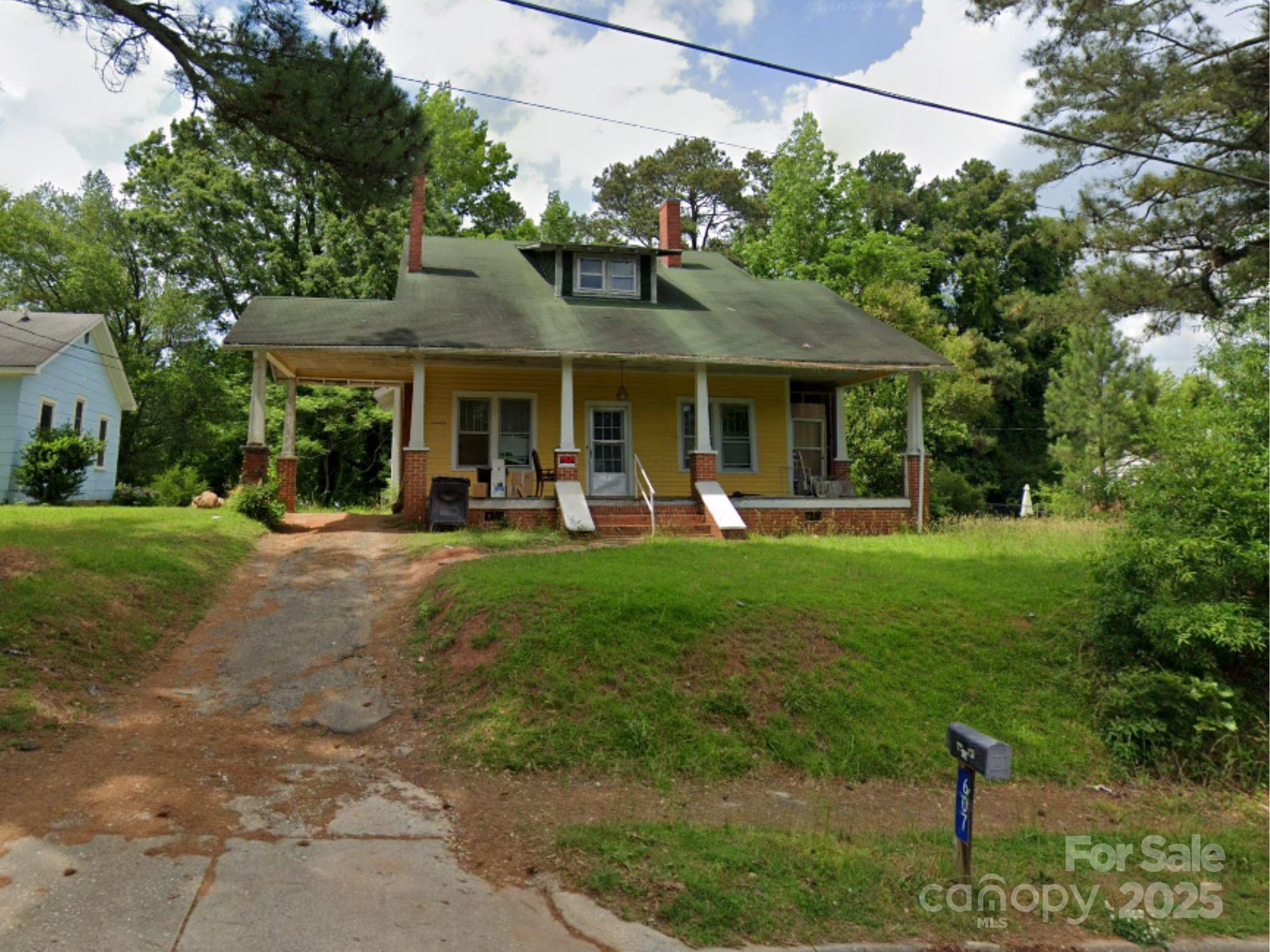 607 Lee Avenue Property Photo 1