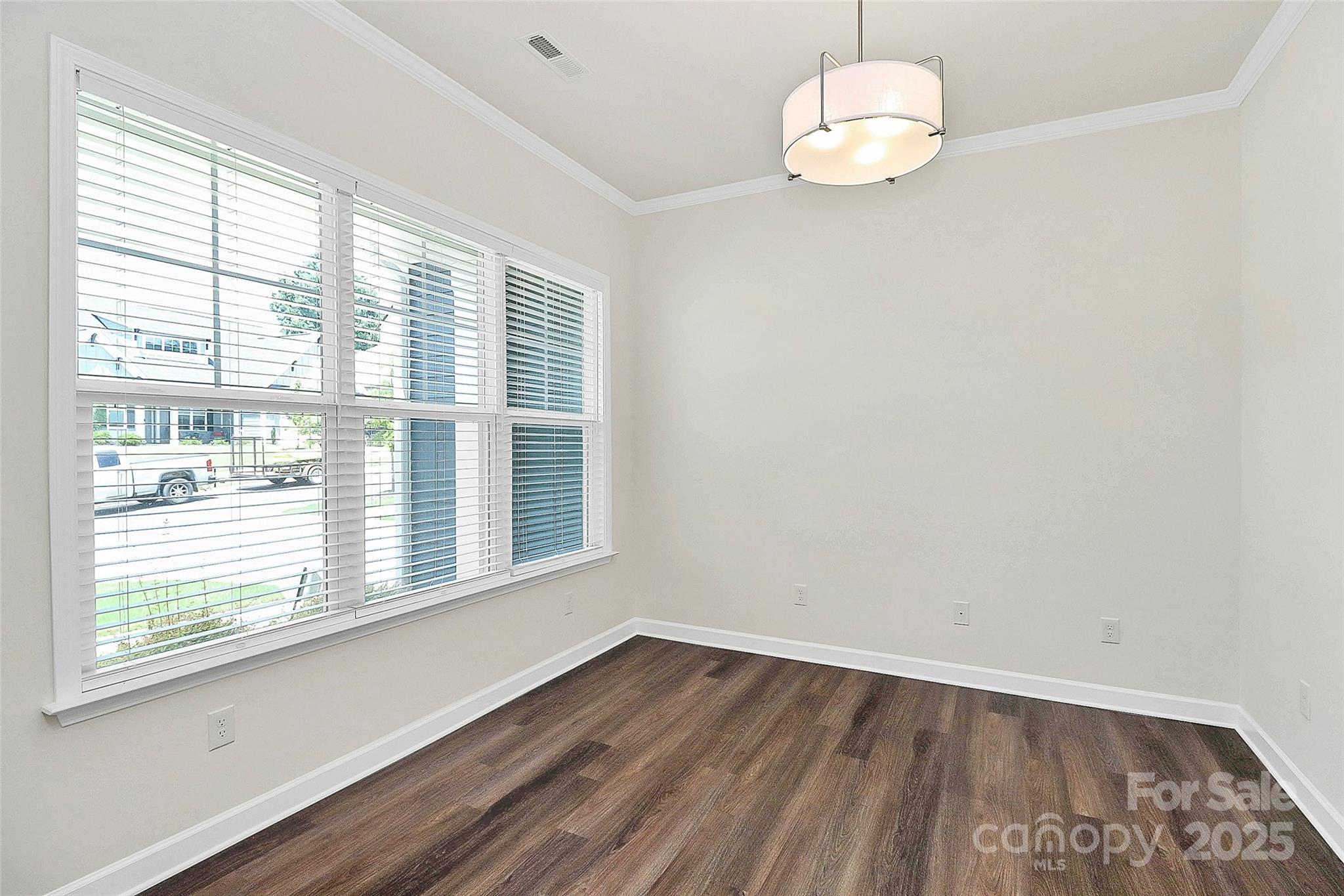 163 Crenshaw Place Property Photo 8