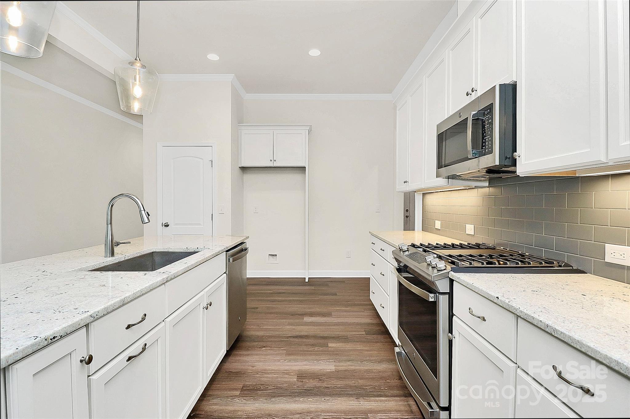 163 Crenshaw Place Property Photo 20