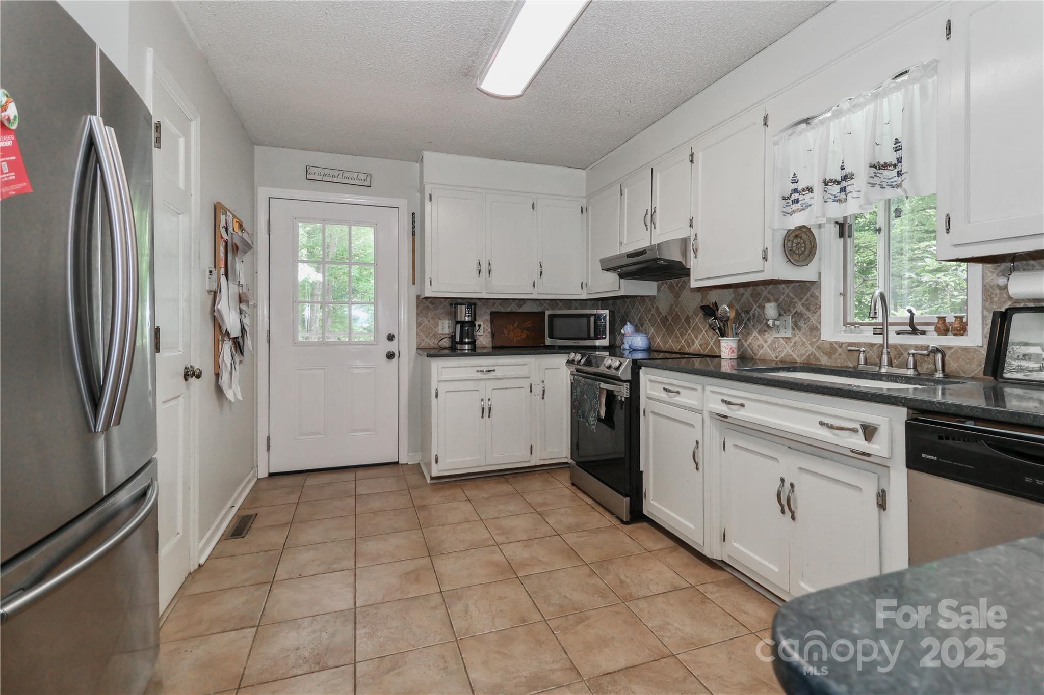 173 Rocky River Road Property Photo 11