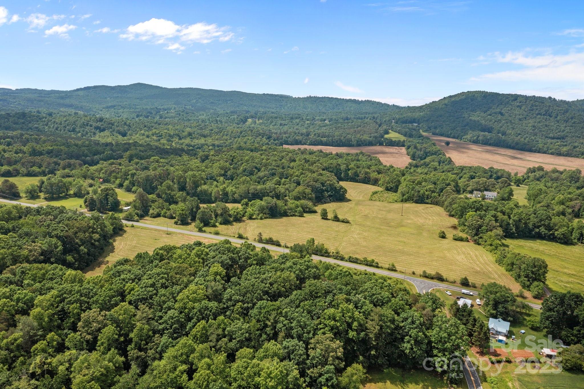 437 Linneys Mill Road Property Photo 3