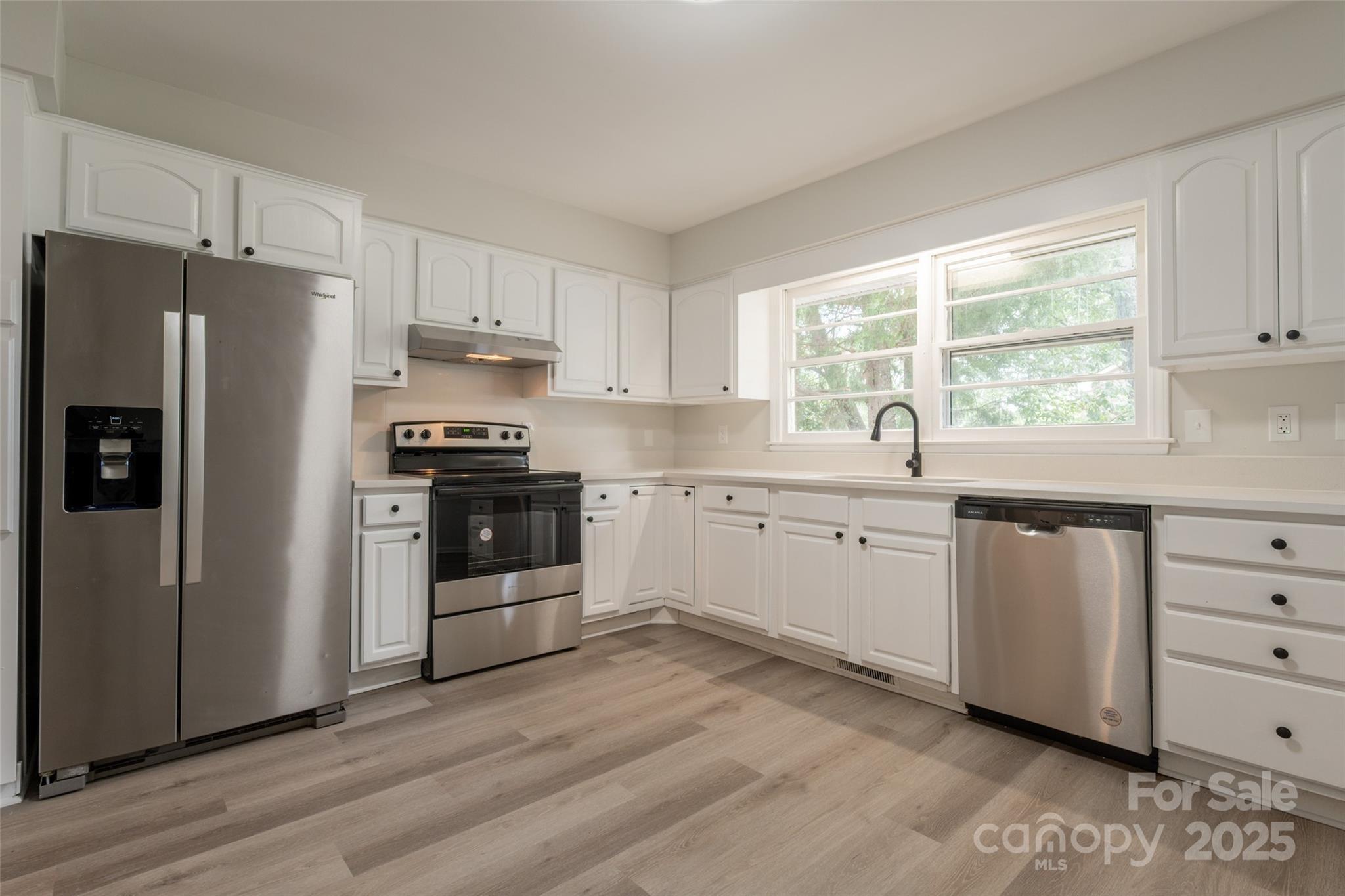 4601 Graham Road Property Photo 2