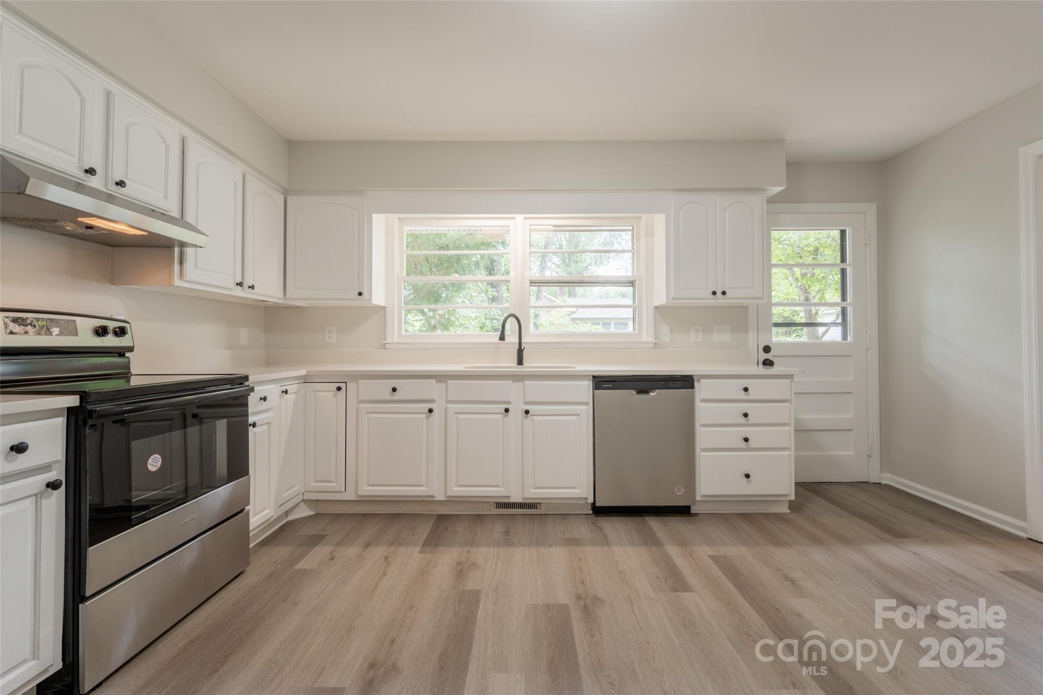 4601 Graham Road Property Photo 4