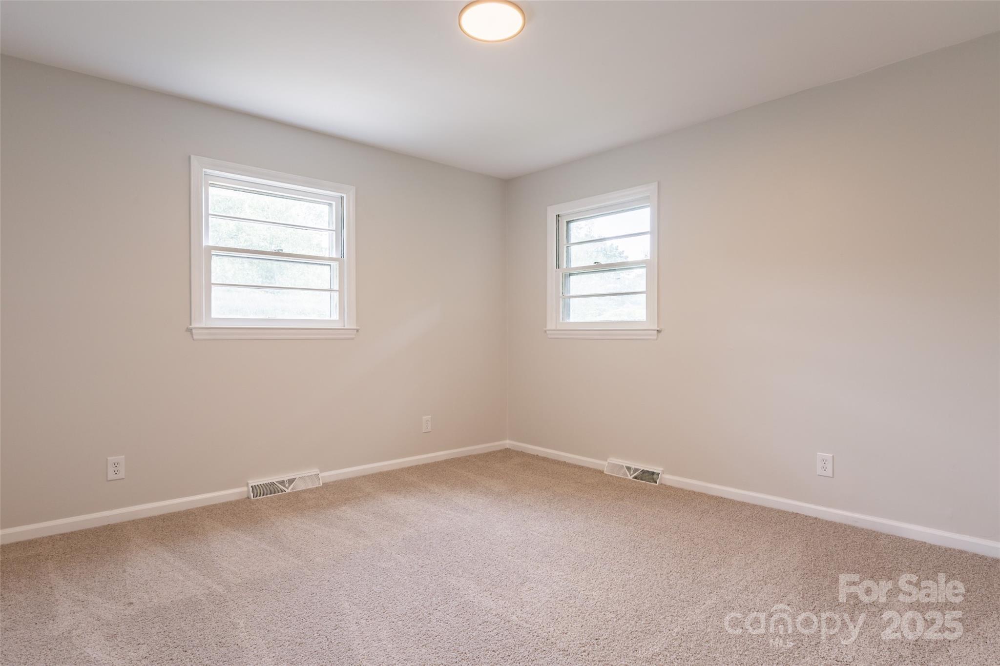 4601 Graham Road Property Photo 9