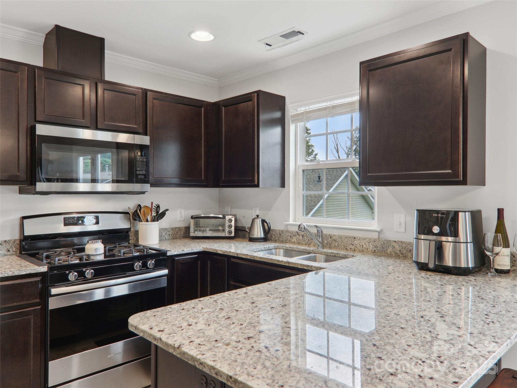 198 Alpine Ridge Drive Property Photo 18