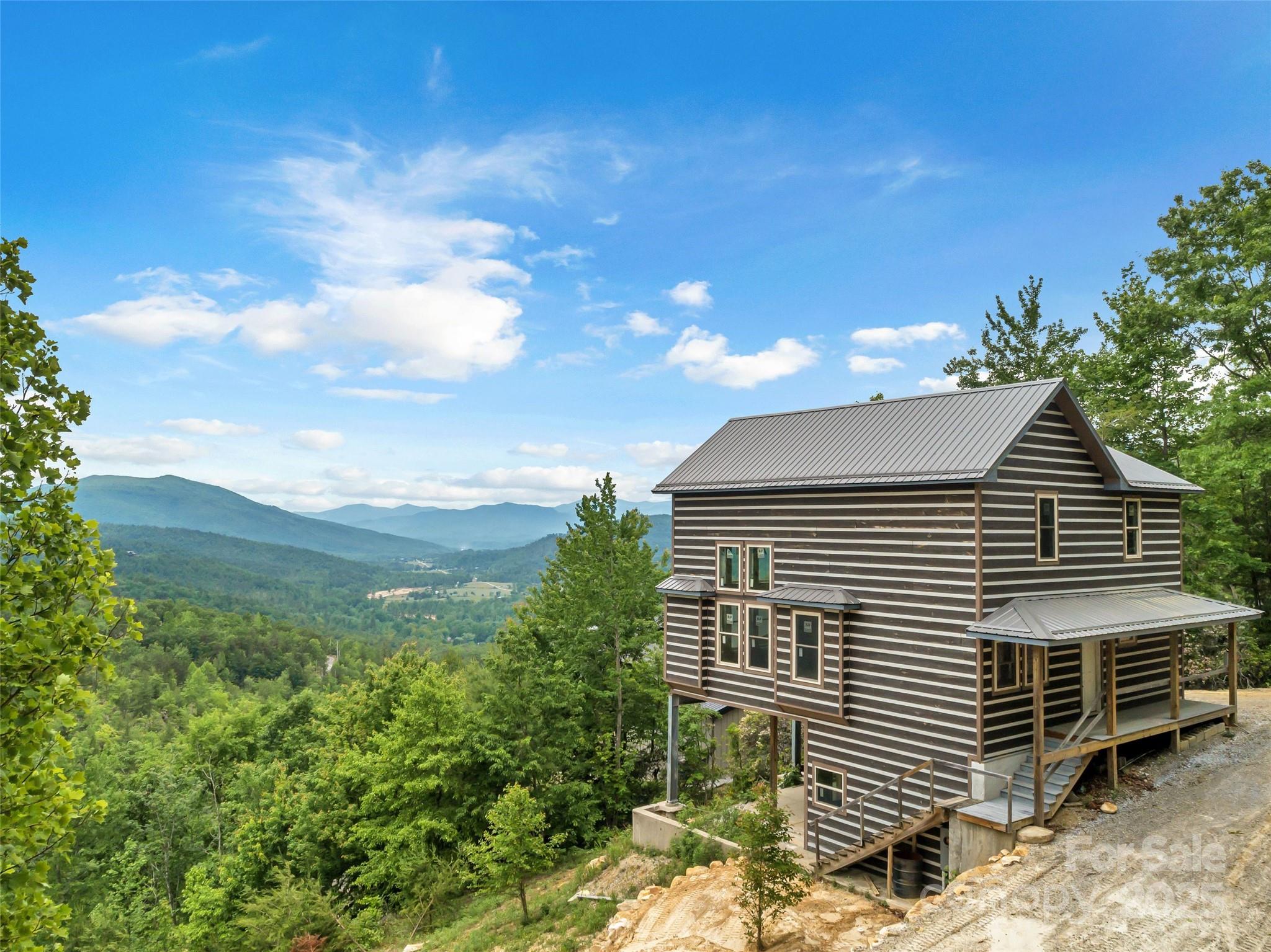 548 Wilderness Drive Property Photo 3