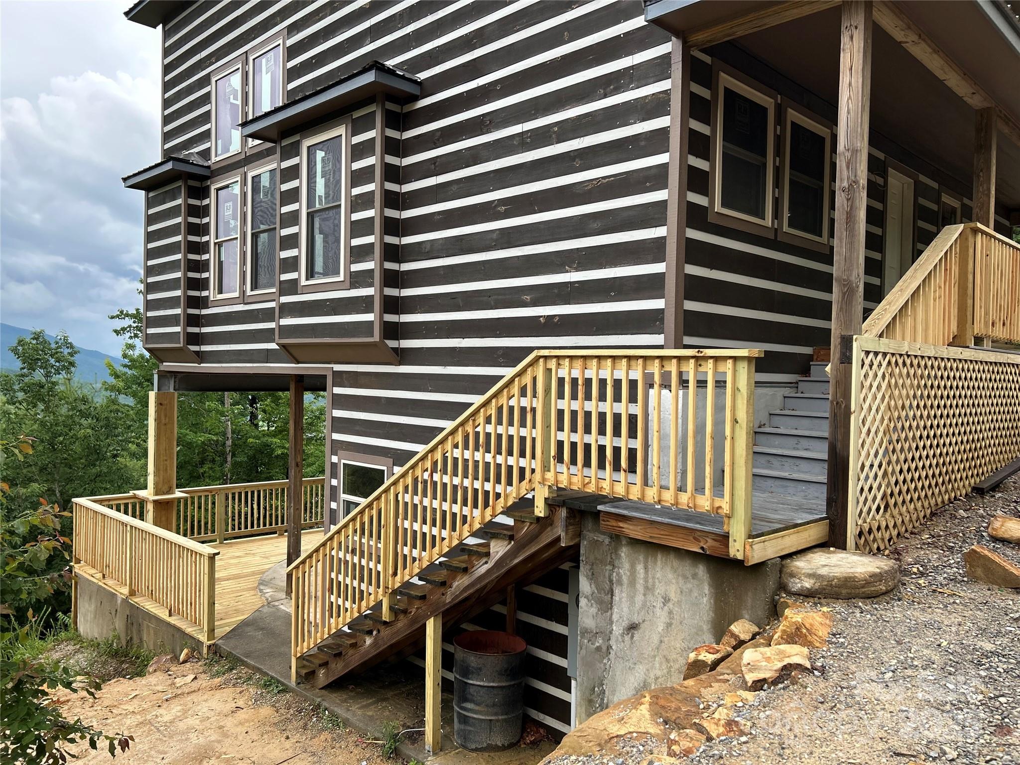 548 Wilderness Drive Property Photo 4