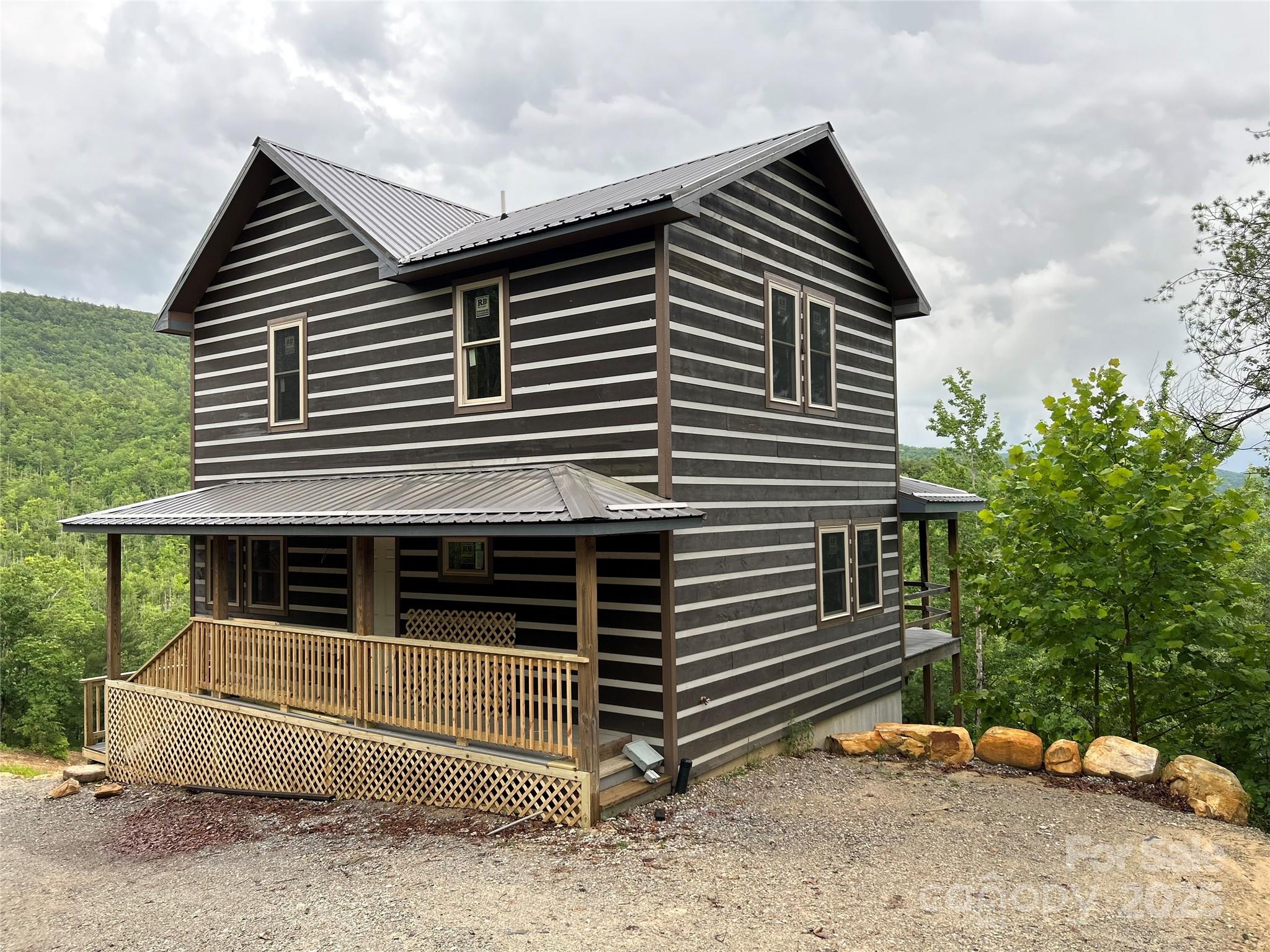 548 Wilderness Drive Property Photo 5