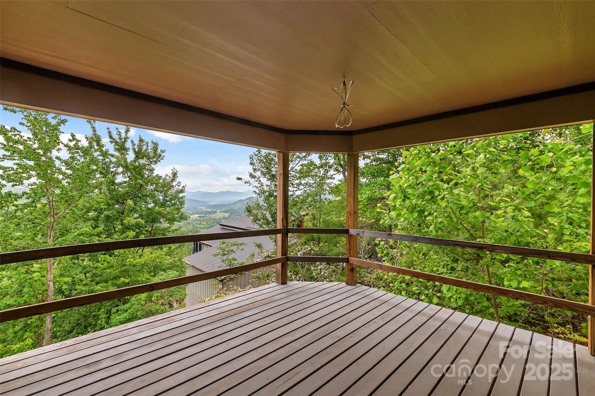 548 Wilderness Drive Property Photo 18