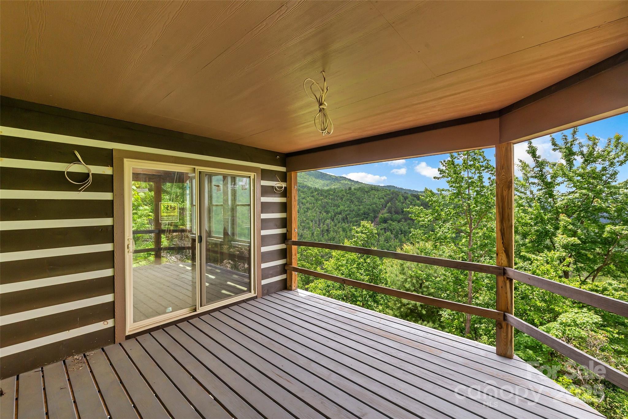 548 Wilderness Drive Property Photo 19