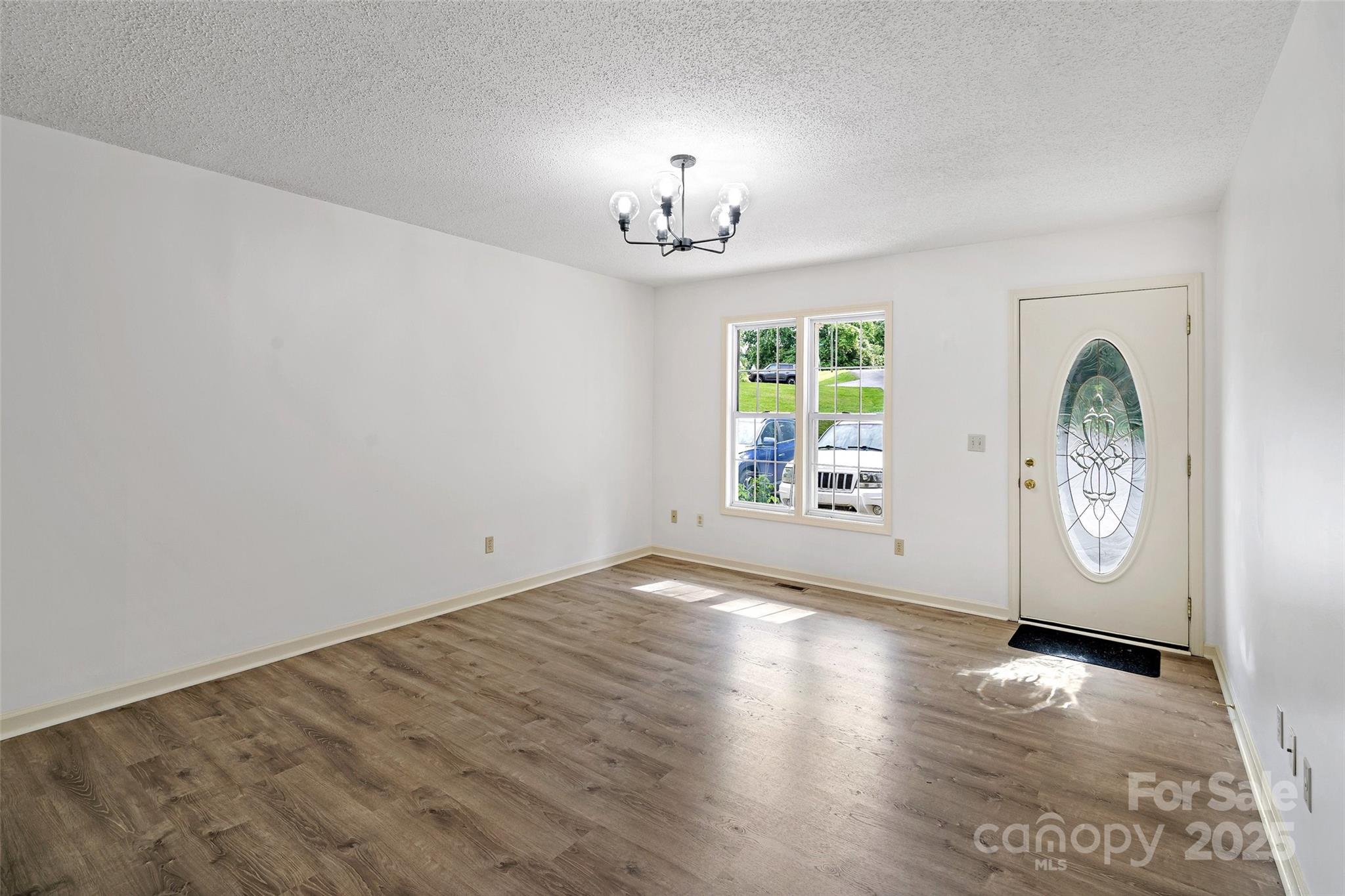 160 Whispering Pines Drive 160 Property Photo 9