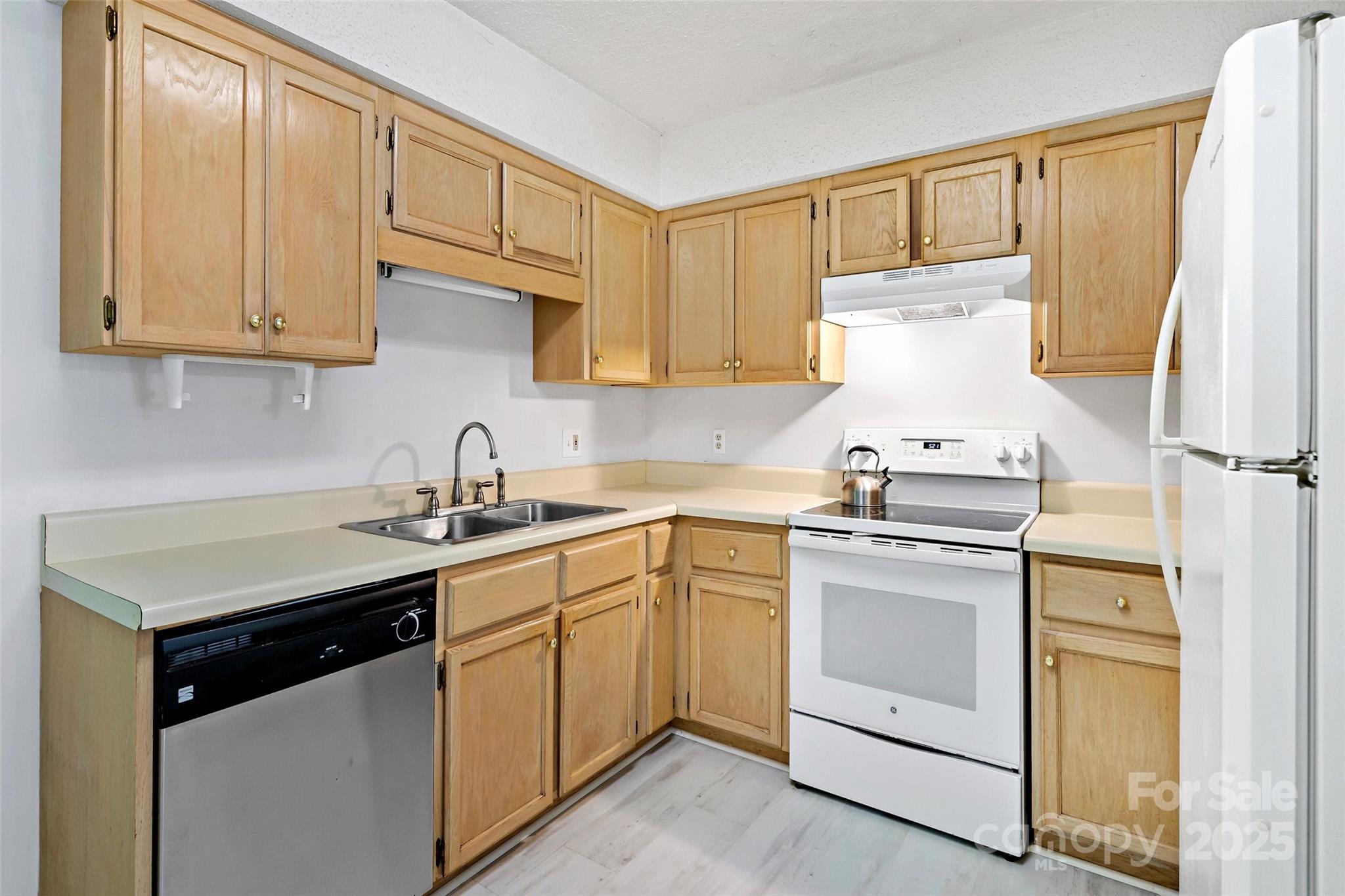 160 Whispering Pines Drive 160 Property Photo 10