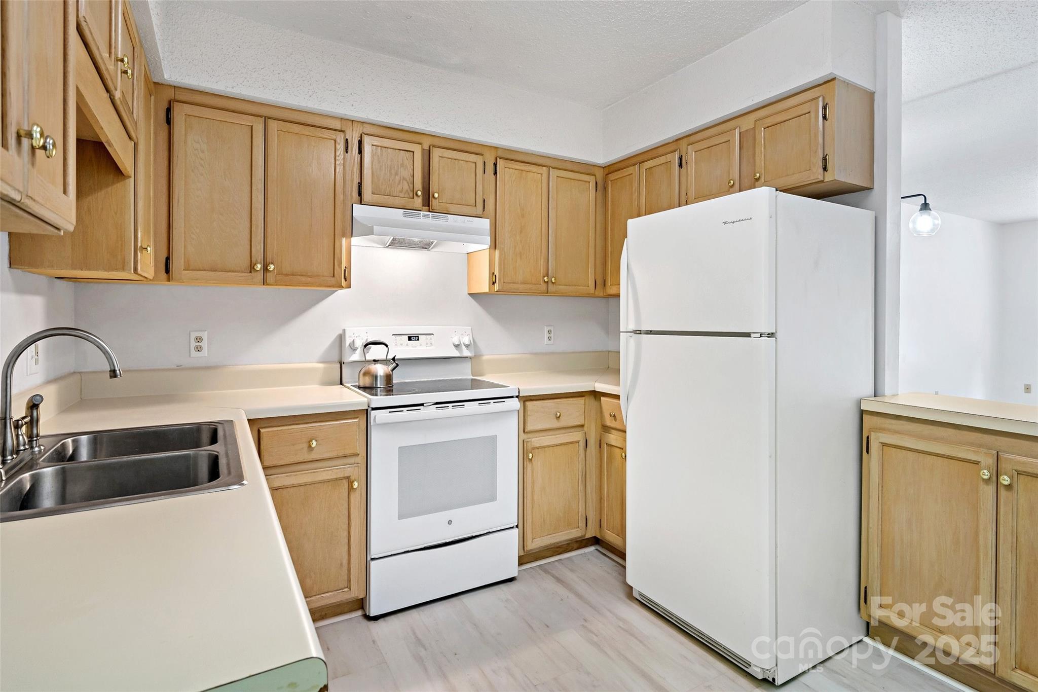 160 Whispering Pines Drive 160 Property Photo 11