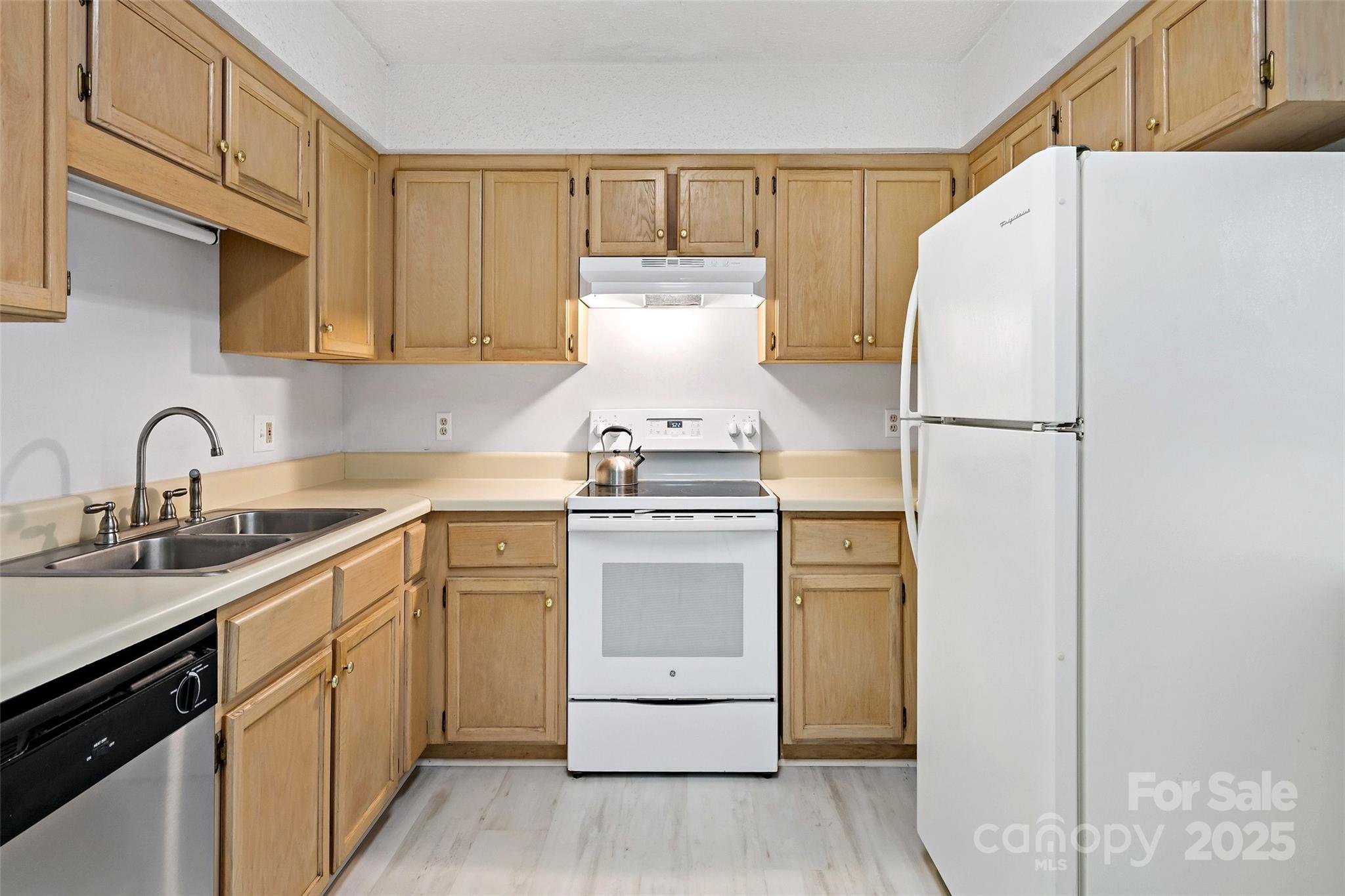 160 Whispering Pines Drive 160 Property Photo 12