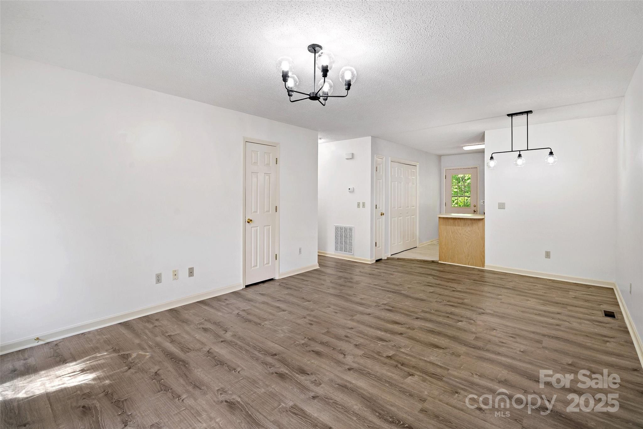 160 Whispering Pines Drive 160 Property Photo 14