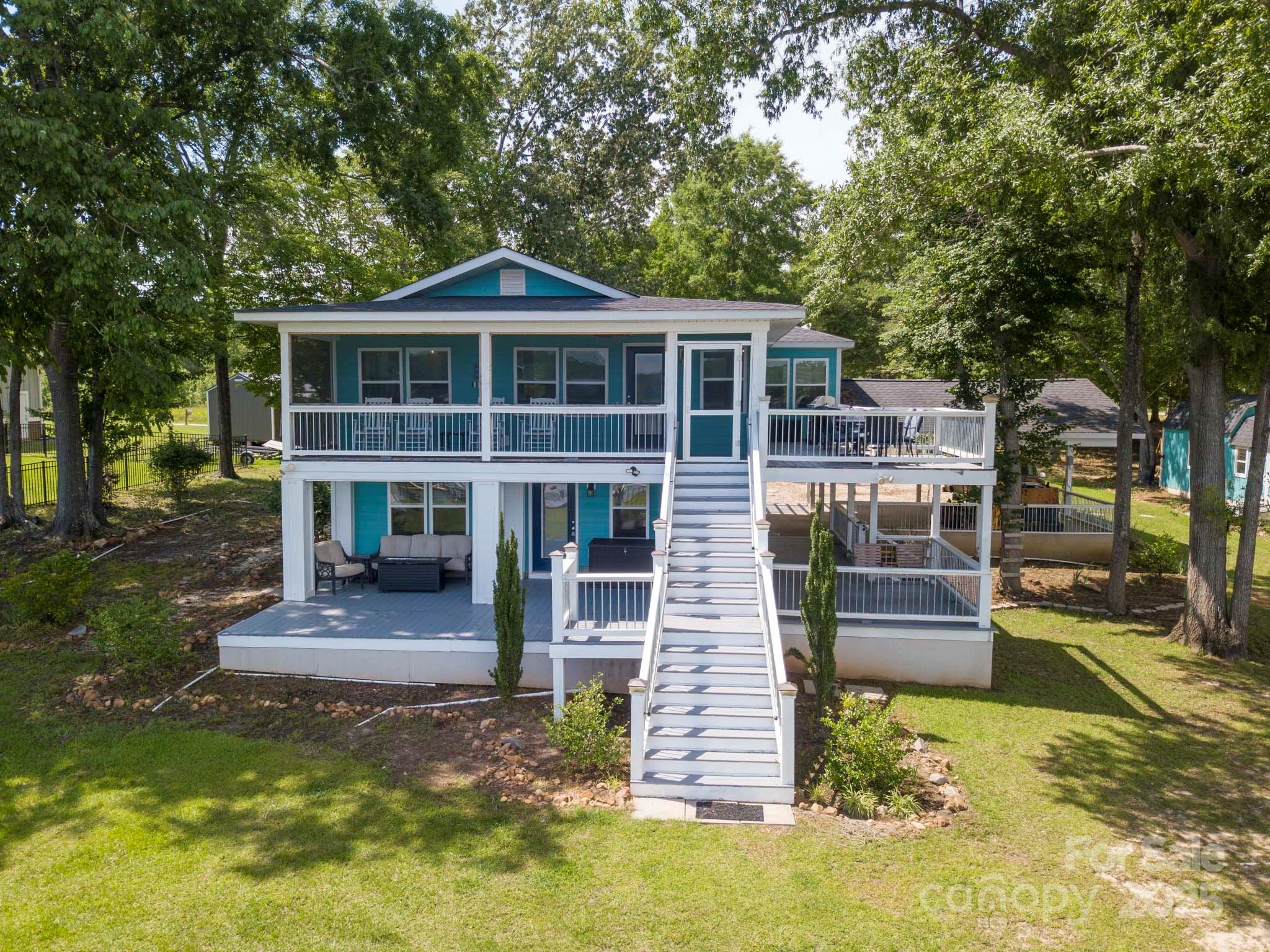 1513 Molly Creek Circle Property Photo 1