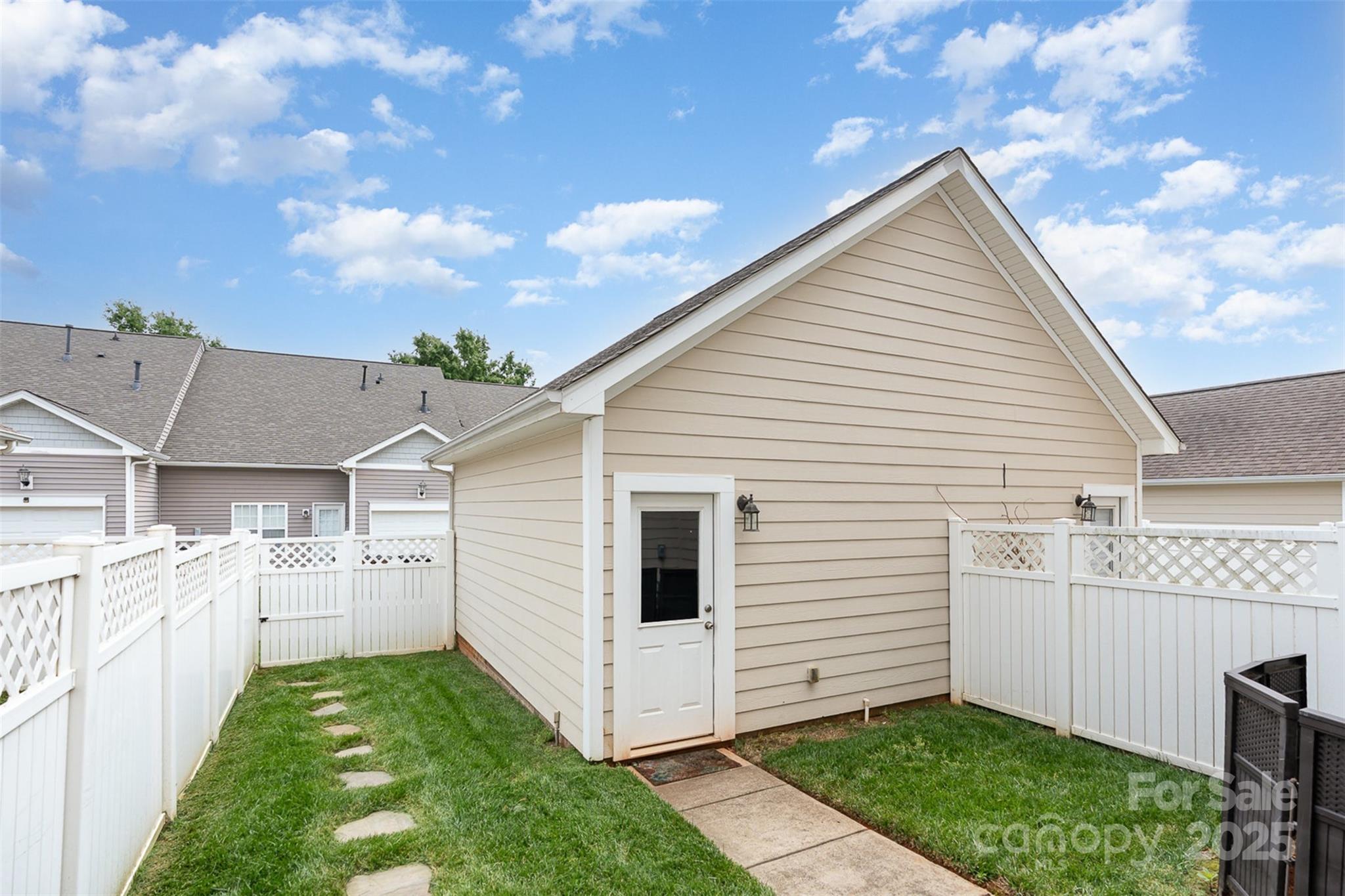 2324 Bonterra Boulevard Property Photo 6