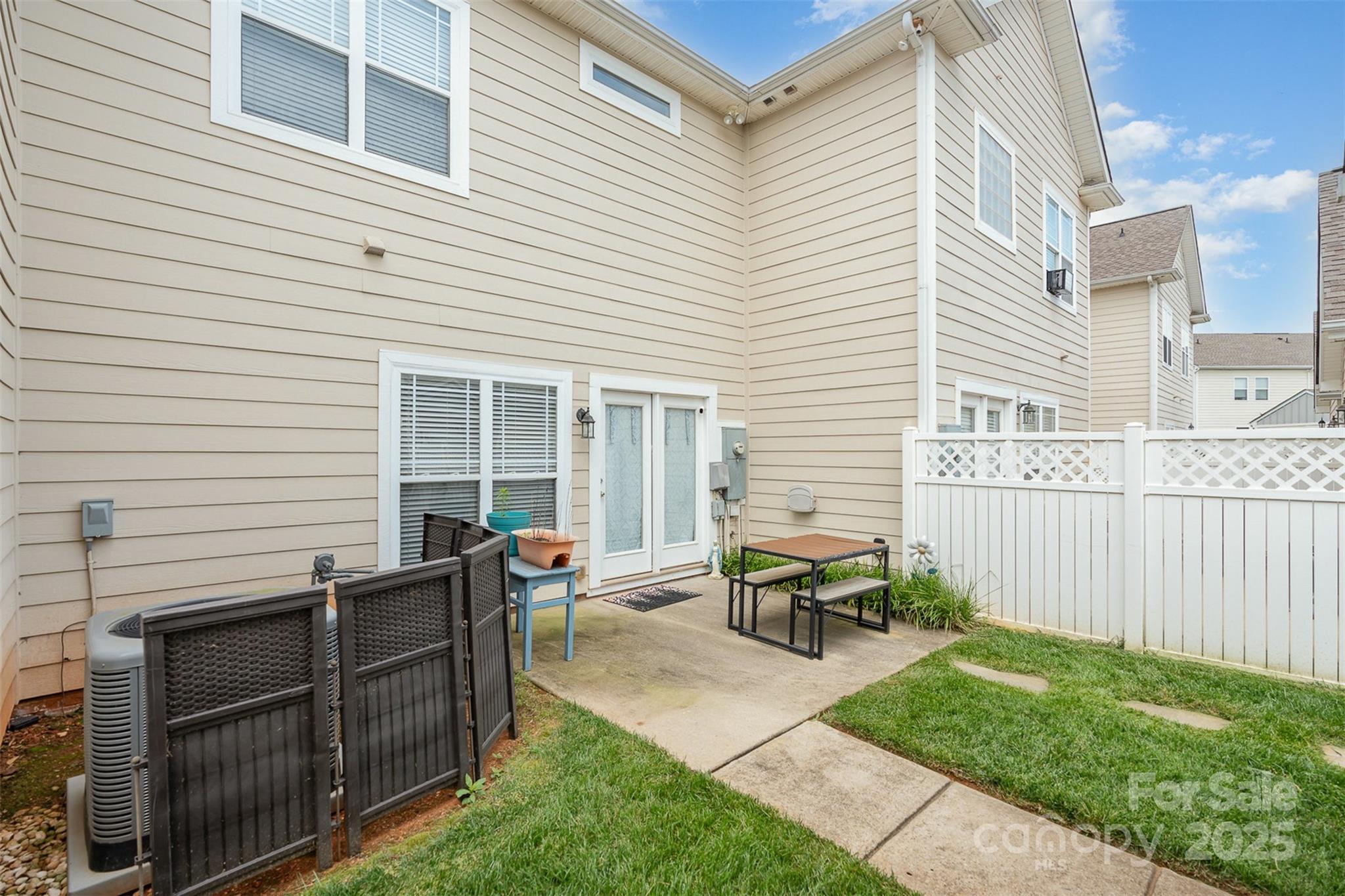 2324 Bonterra Boulevard Property Photo 8