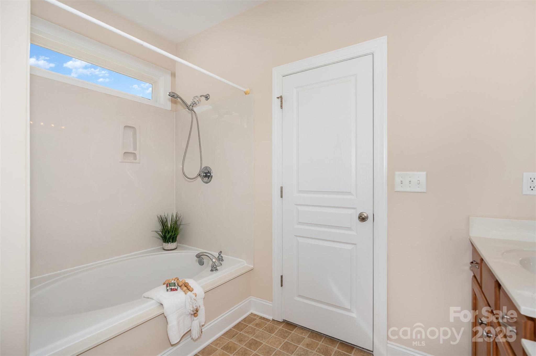 2324 Bonterra Boulevard Property Photo 20