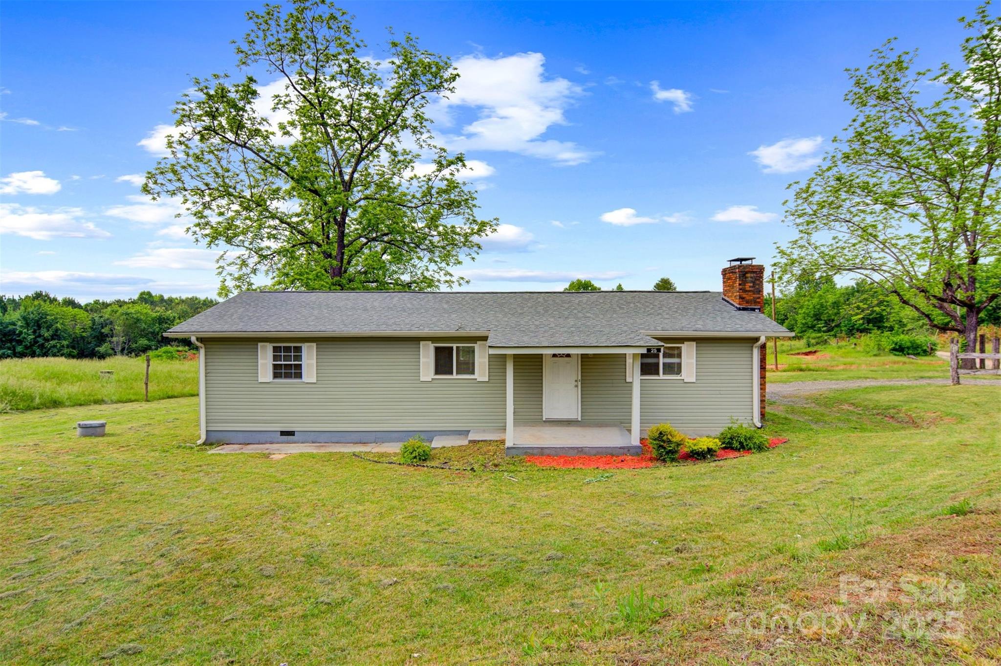 25 Southern Way Property Photo 1