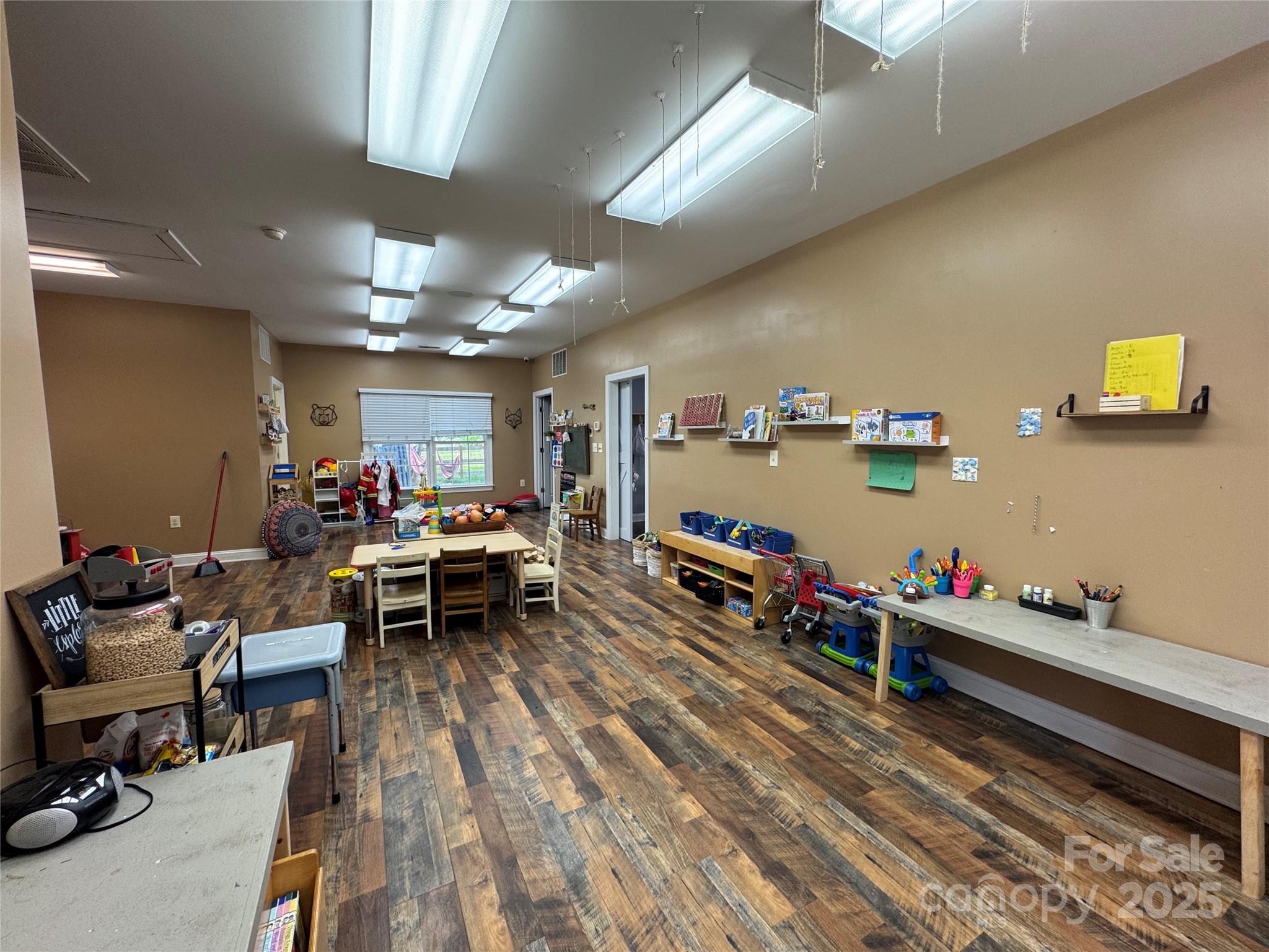 1853 Lincoln Road Property Photo 8