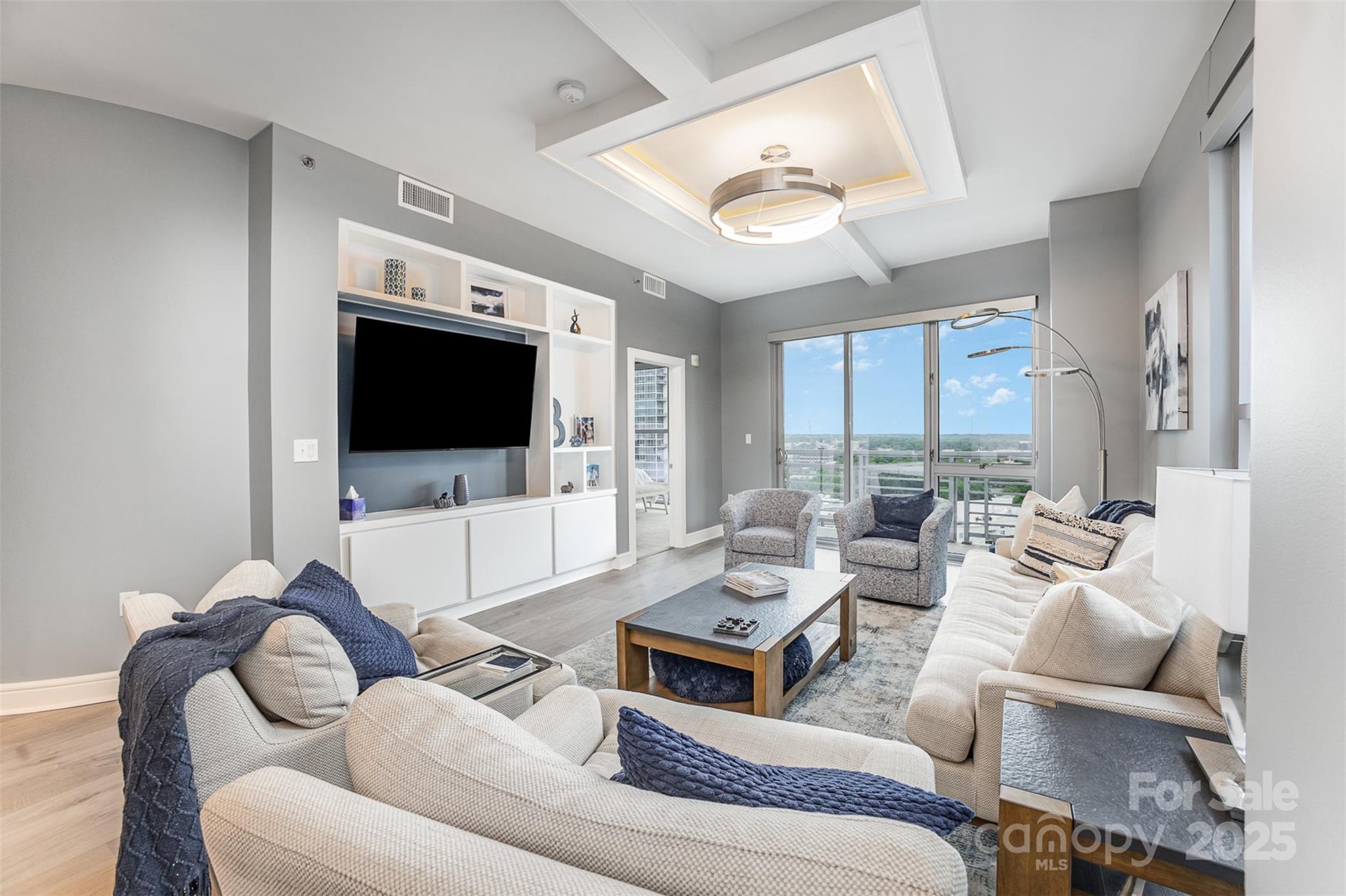 333 W Trade Street 1500 Property Photo 2