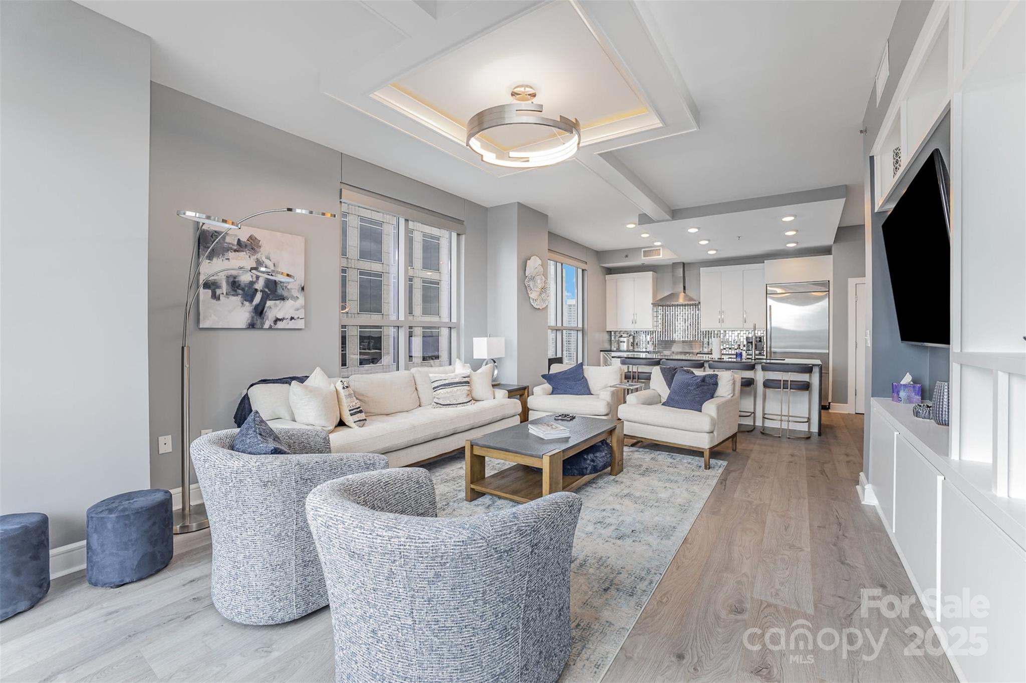 333 W Trade Street 1500 Property Photo 3