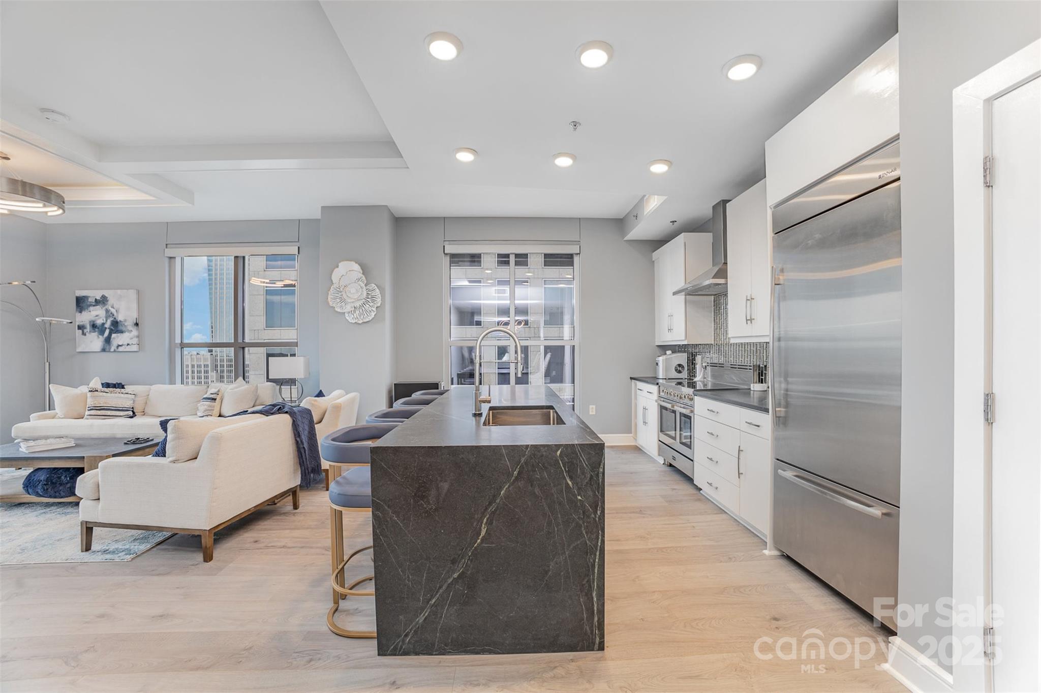 333 W Trade Street 1500 Property Photo 8