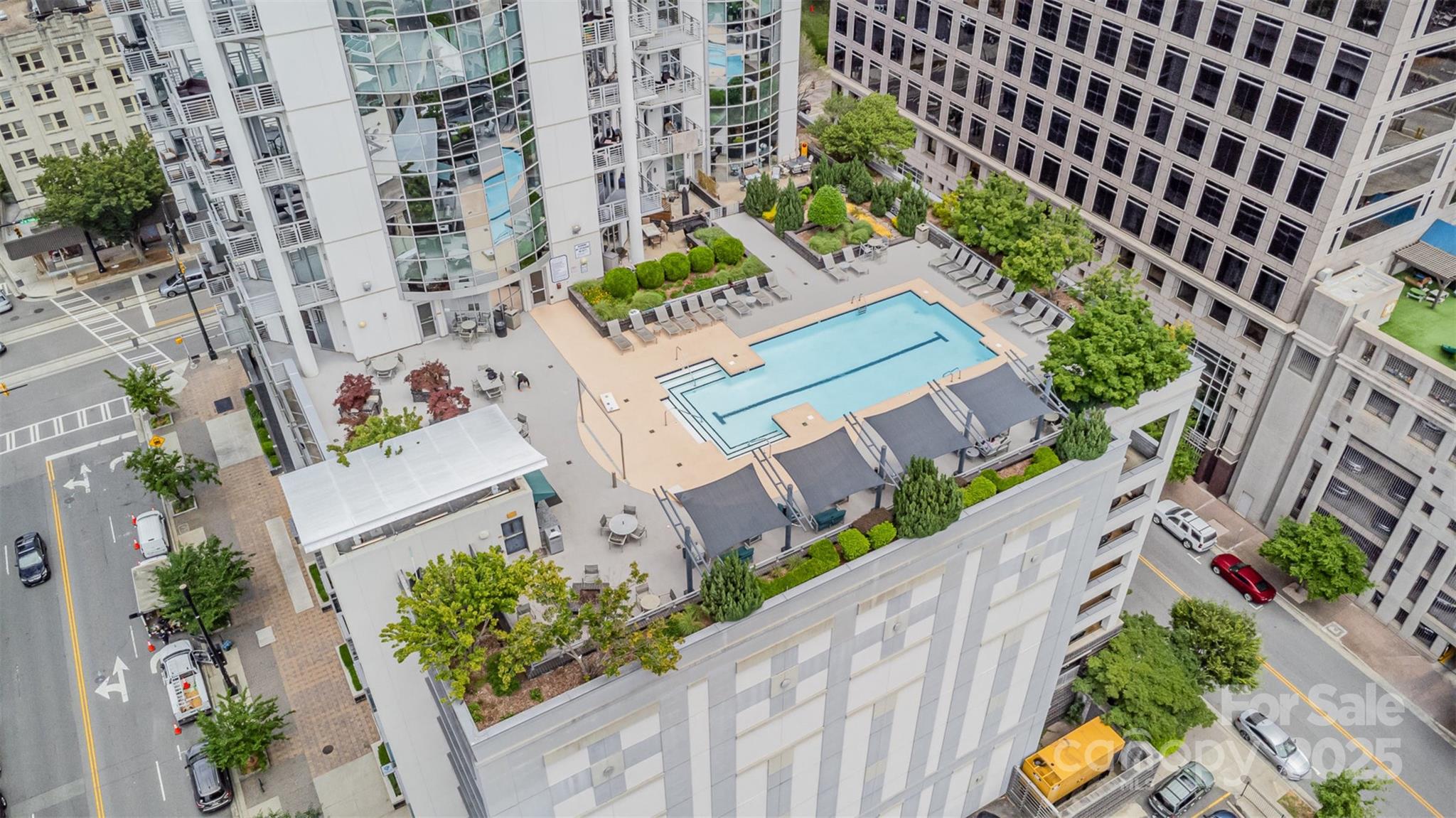 333 W Trade Street 1500 Property Photo 32