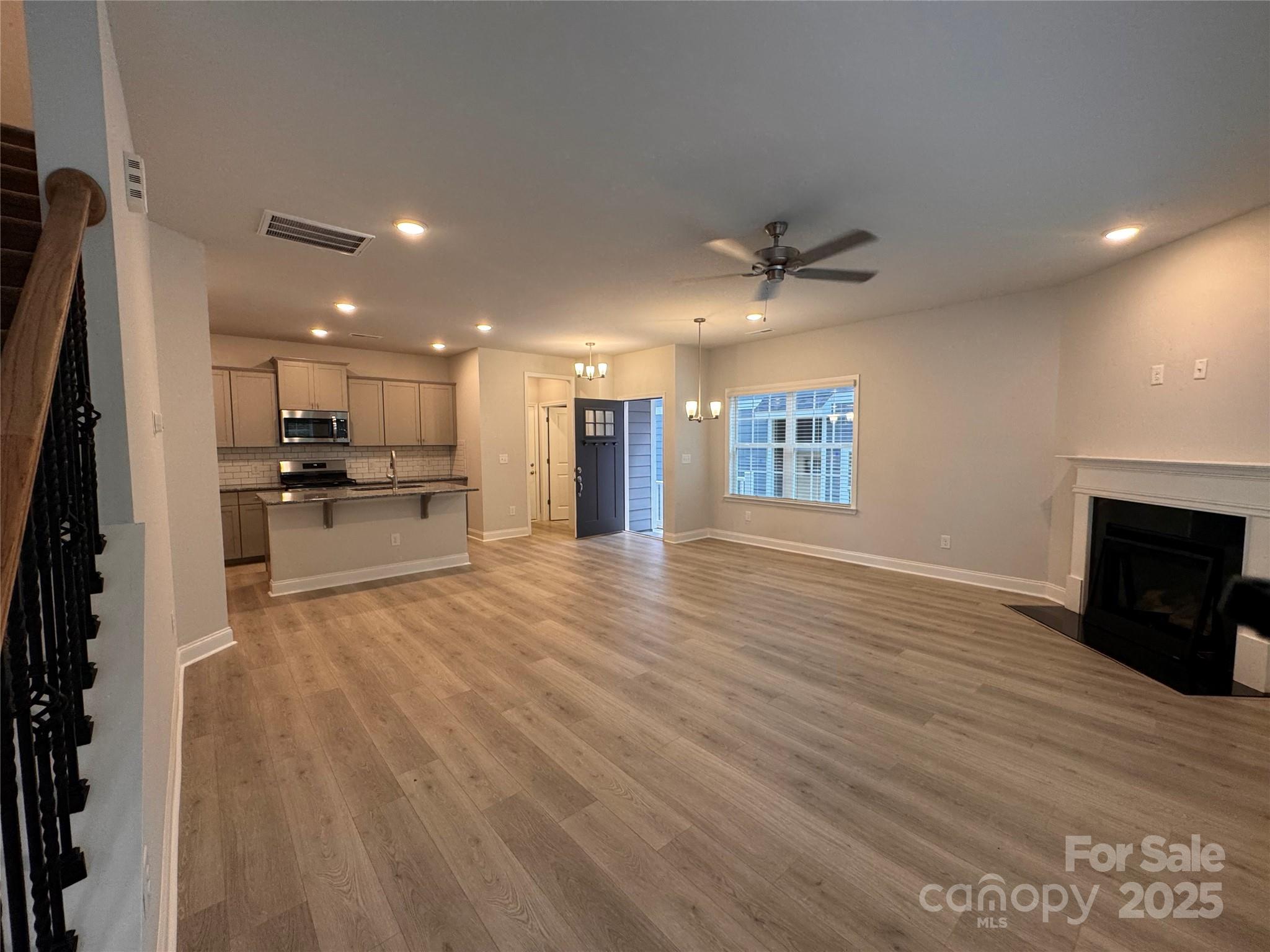 4029 Port Richmond Avenue 6 Property Photo 7