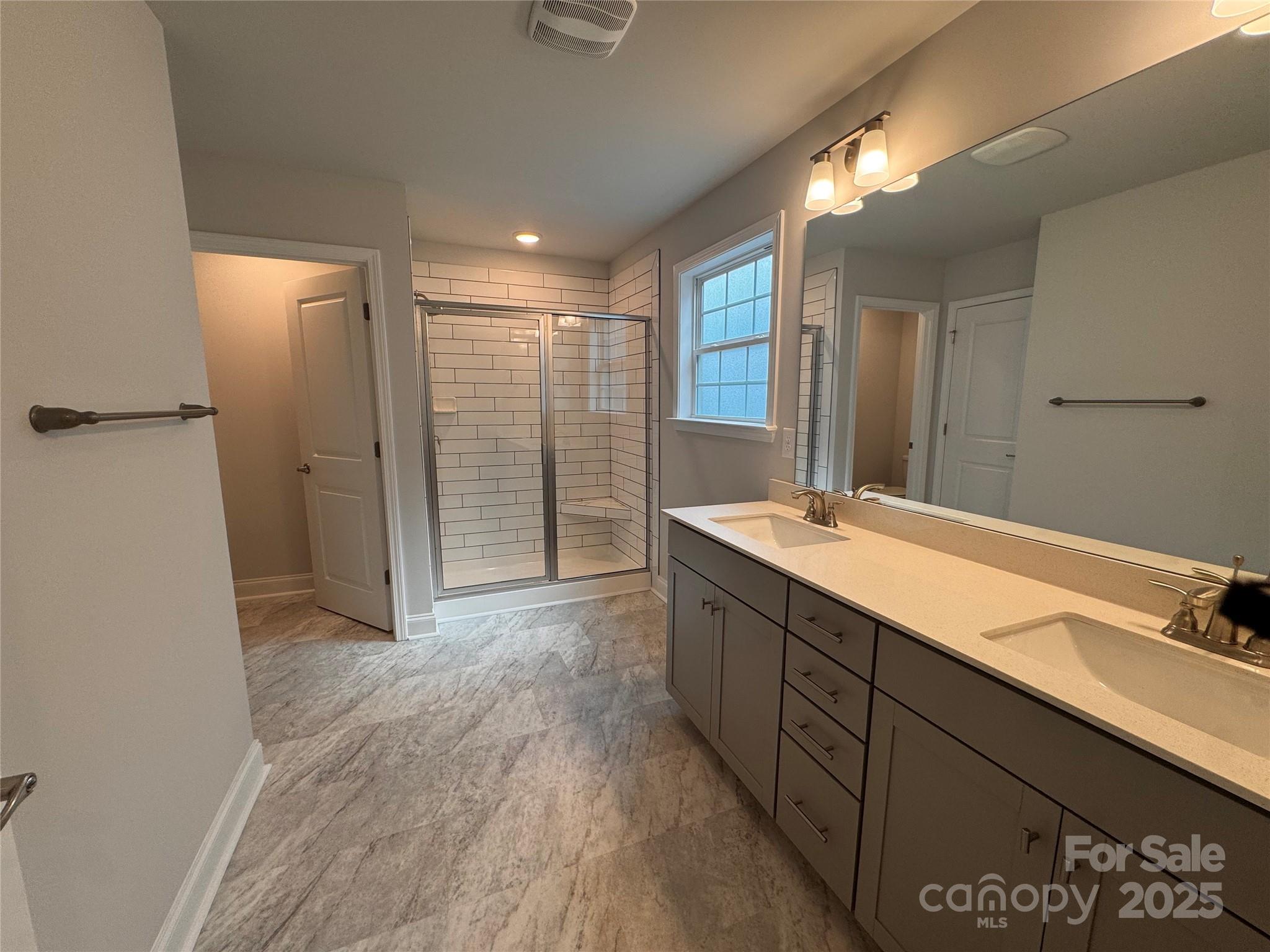 4029 Port Richmond Avenue 6 Property Photo 10