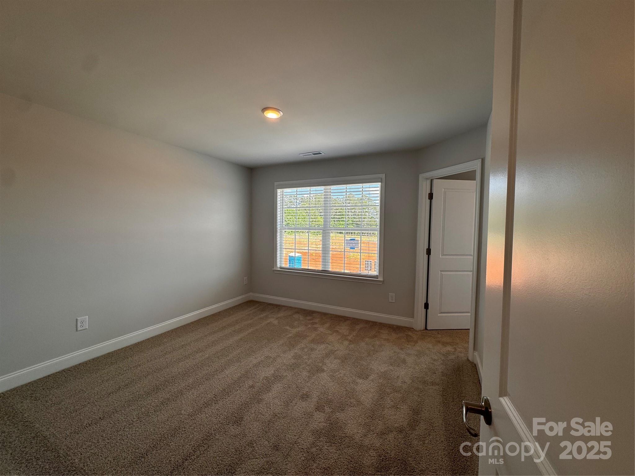 4029 Port Richmond Avenue 6 Property Photo 11