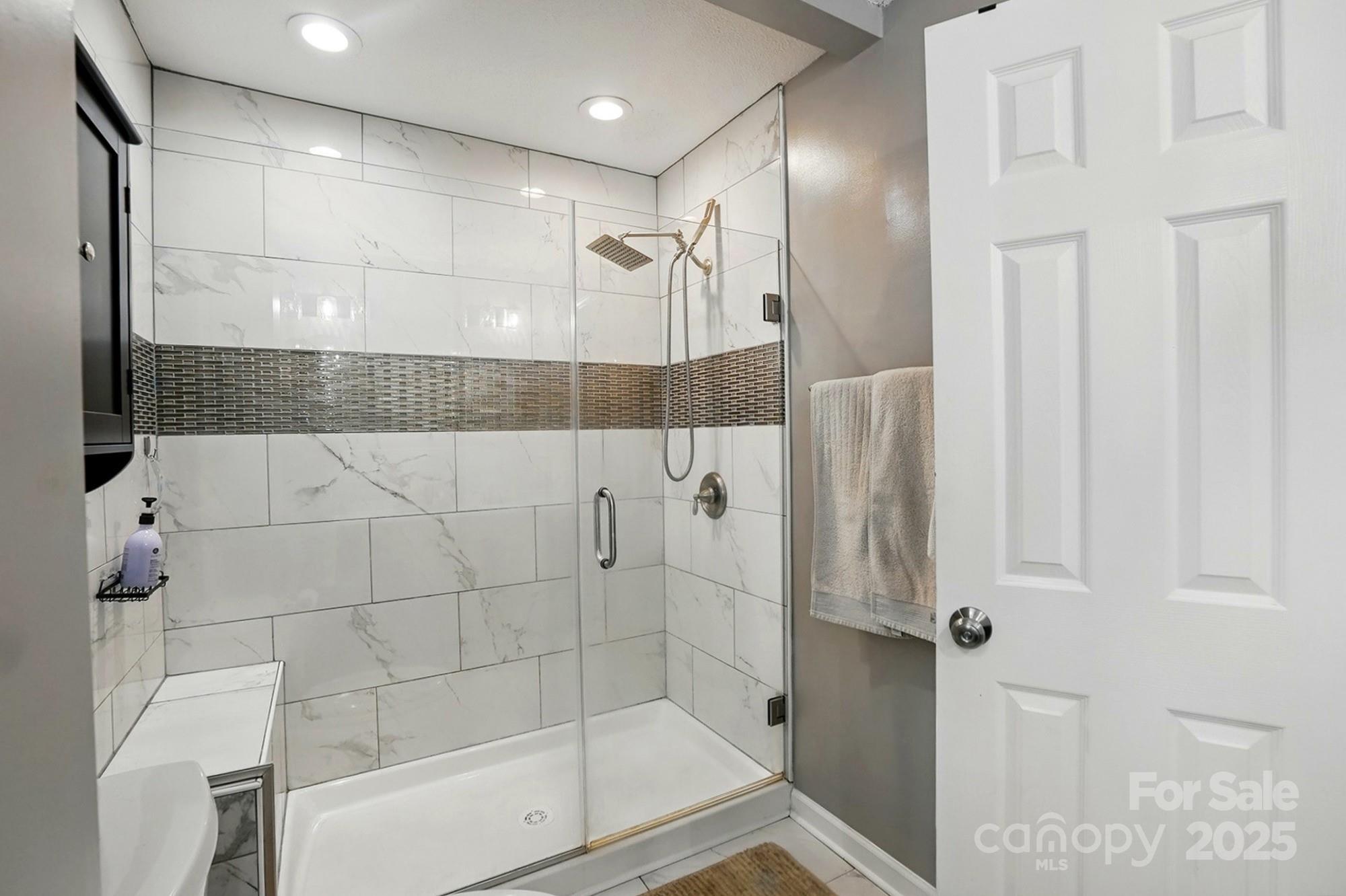 314 Sunnywood Lane Property Photo 13