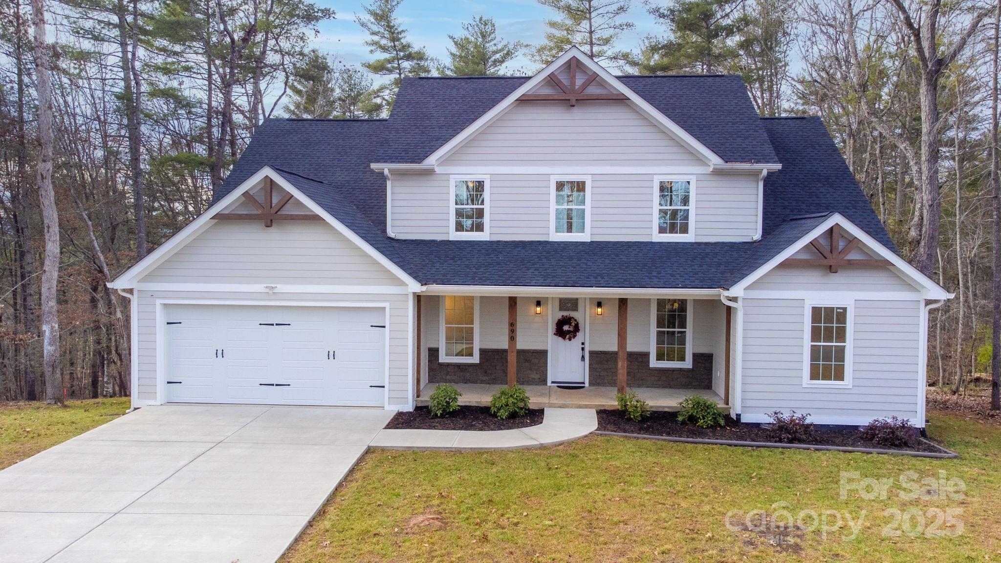 690 Settlers Trail Property Photo 2