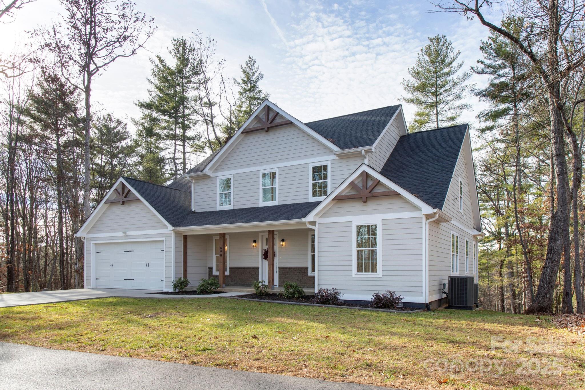 690 Settlers Trail Property Photo 5