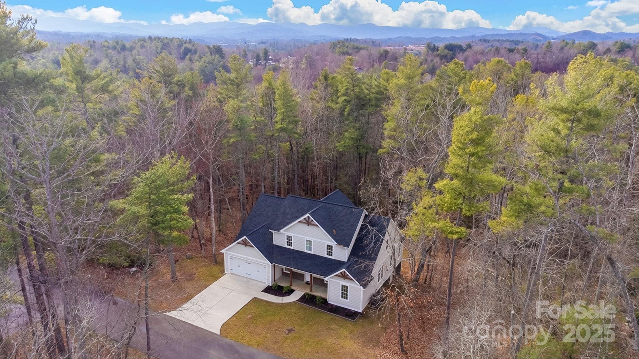 690 Settlers Trail Property Photo 8